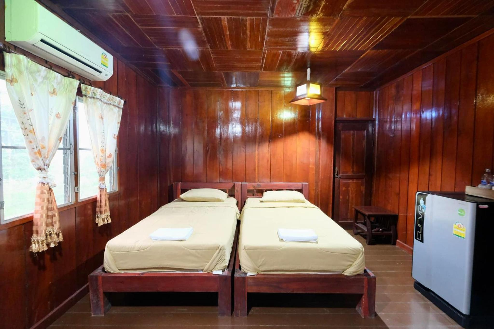 Standard Twin Room - Photo 1