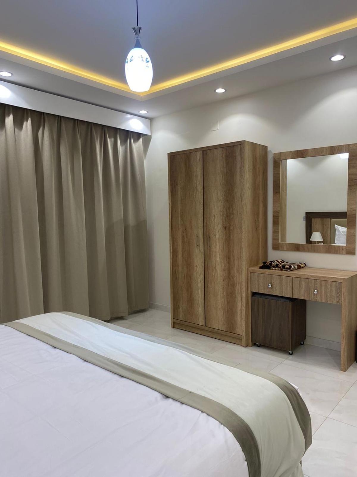Single Room with Bath photo 2