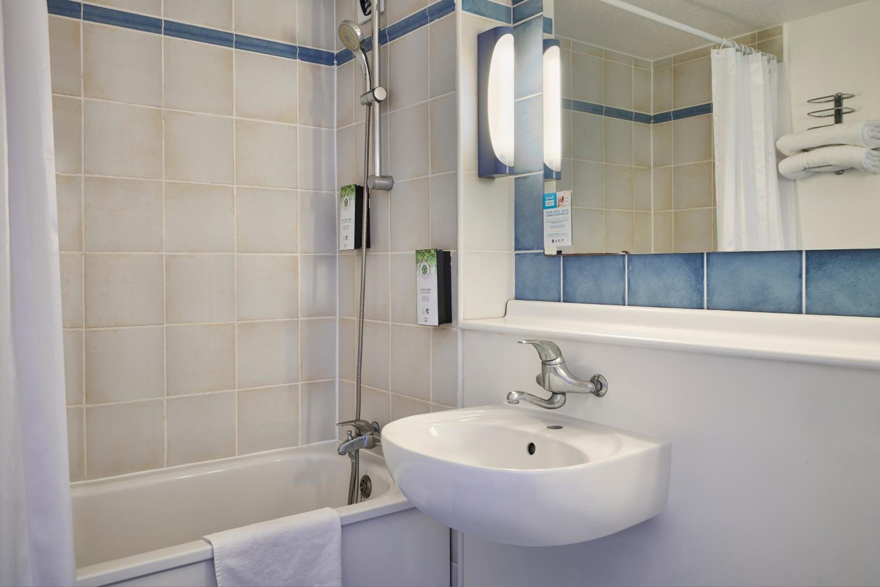 Double Room - Photo 4