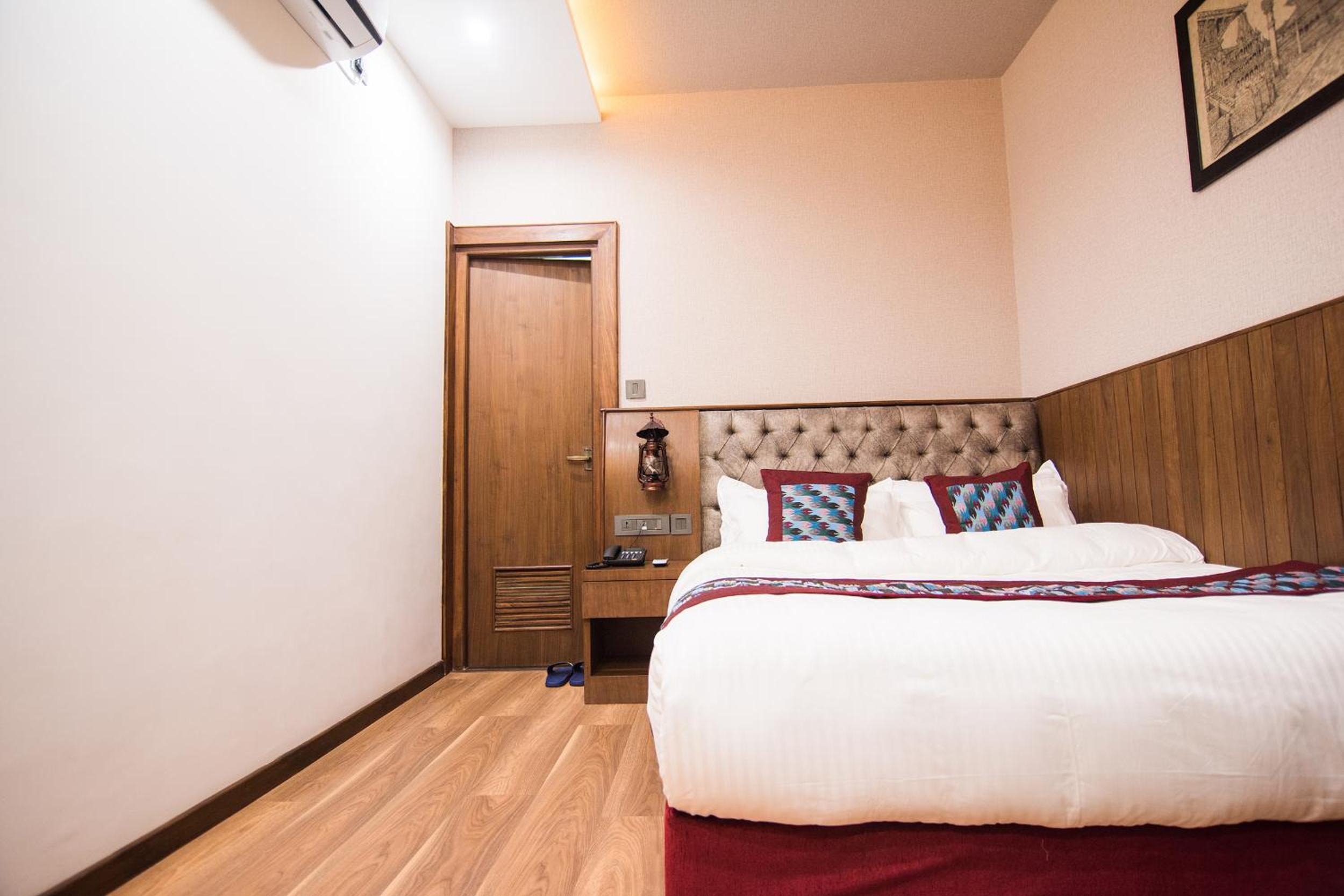 Standard Queen Room photo 1