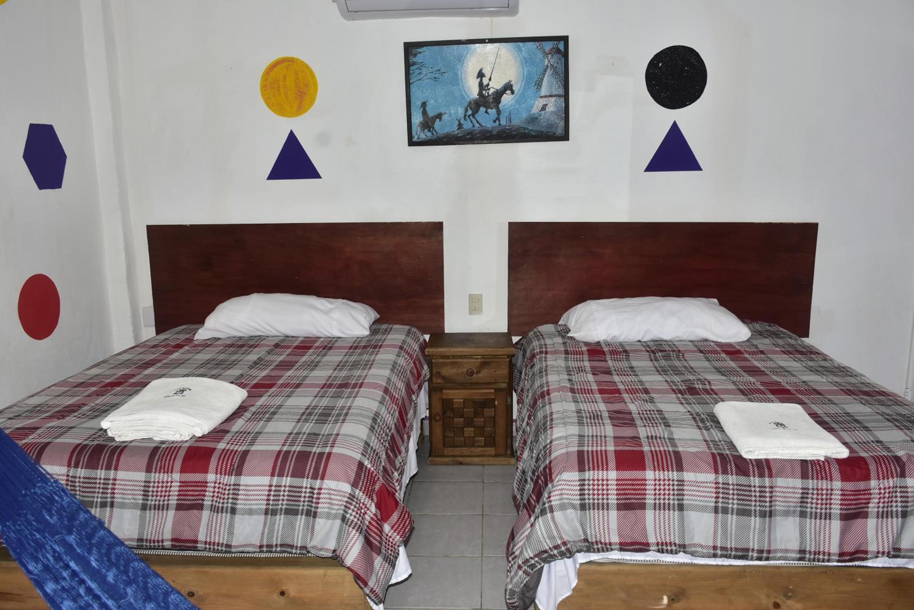 Standard Twin Room - Photo 2
