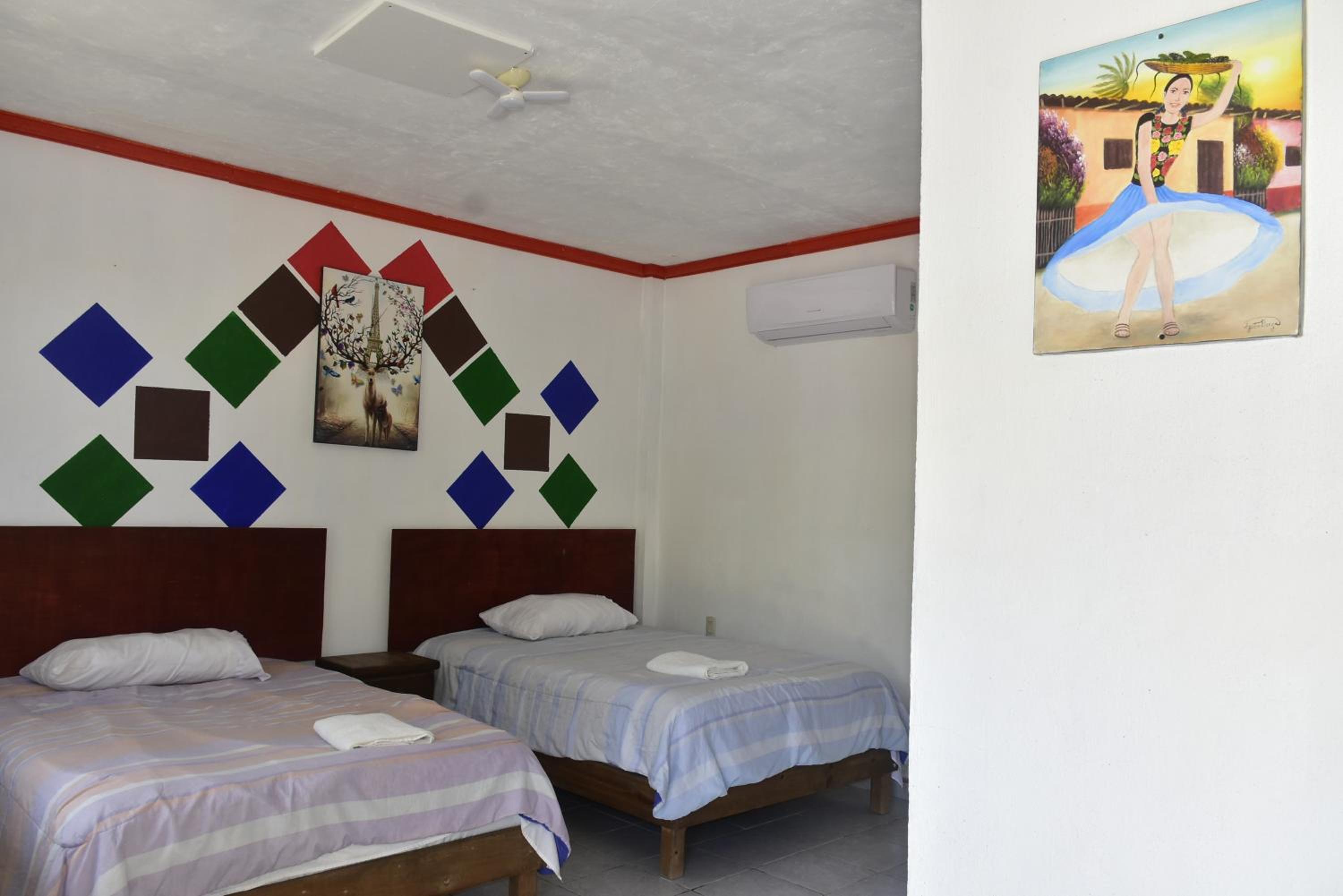 Standard Twin Room - Photo 5