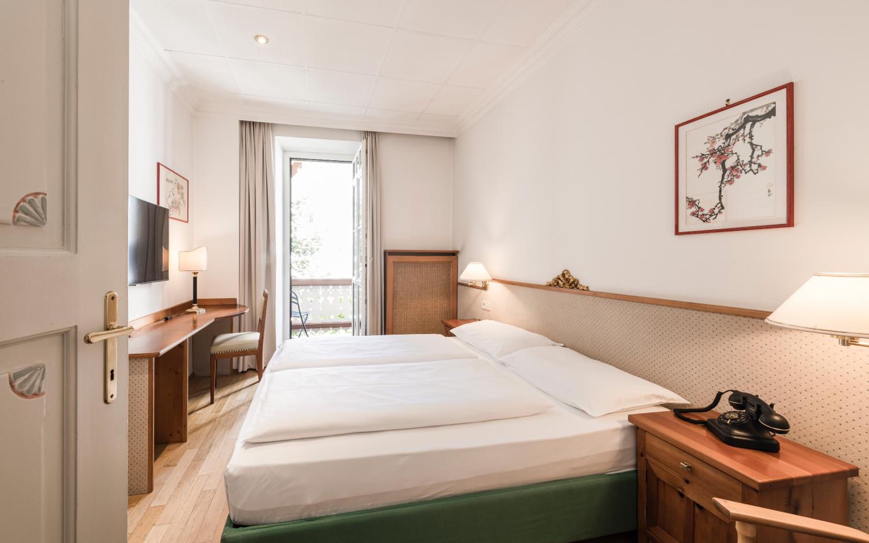 Standard Double or Twin Room photo 1