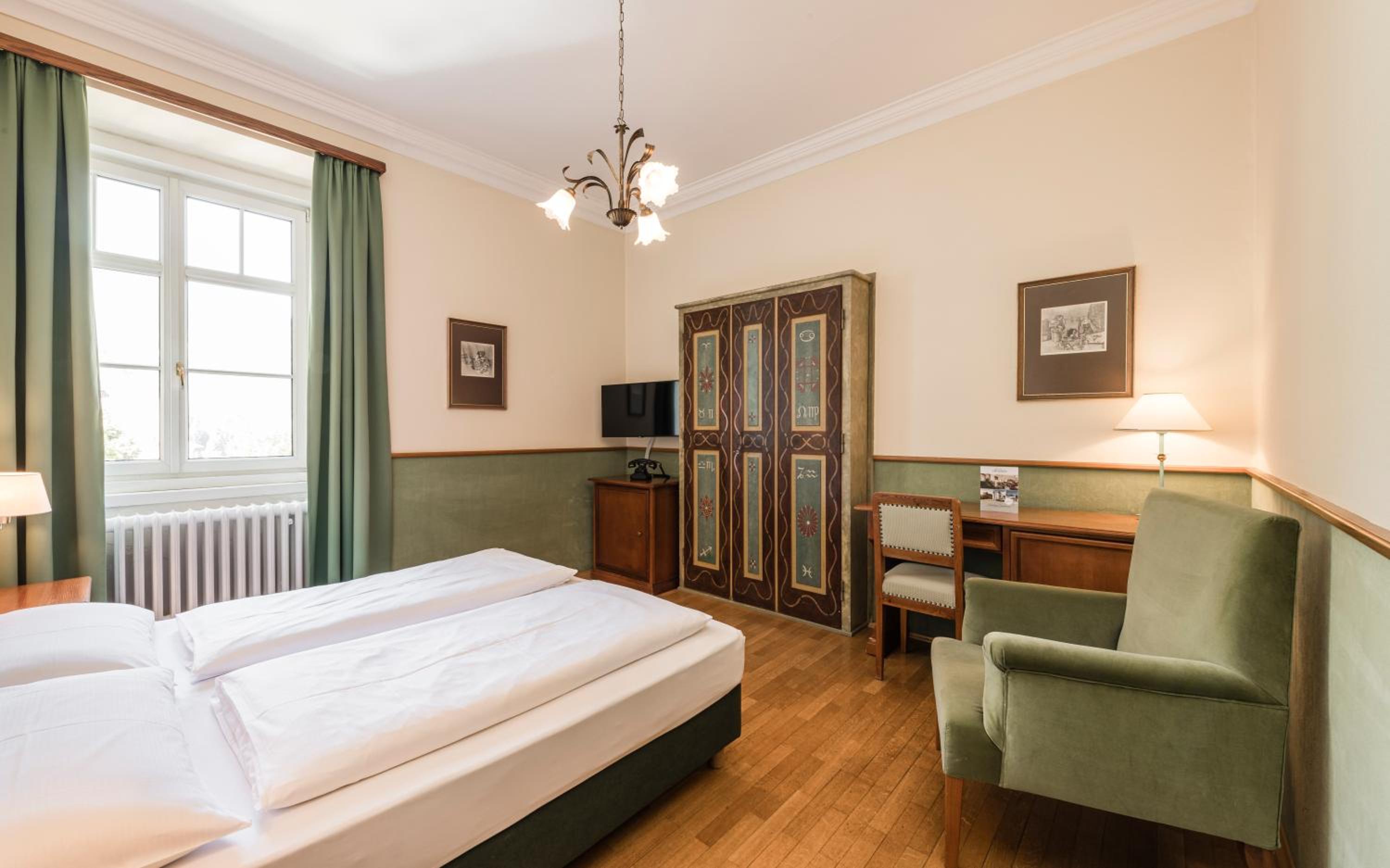 Standard Double or Twin Room photo 3