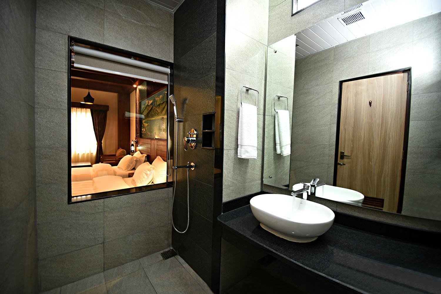 Heritage Deluxe Room with 15% off on Food & Beverage, Spa and Free Airport Pickup - Photo 4