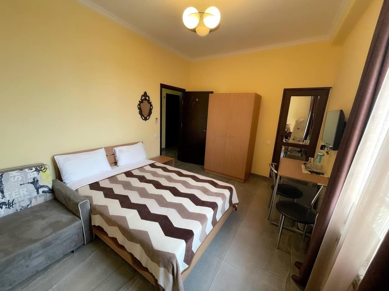 Classic Triple Room