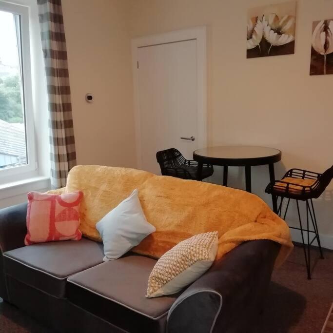 One-Bedroom Apartment photo 3