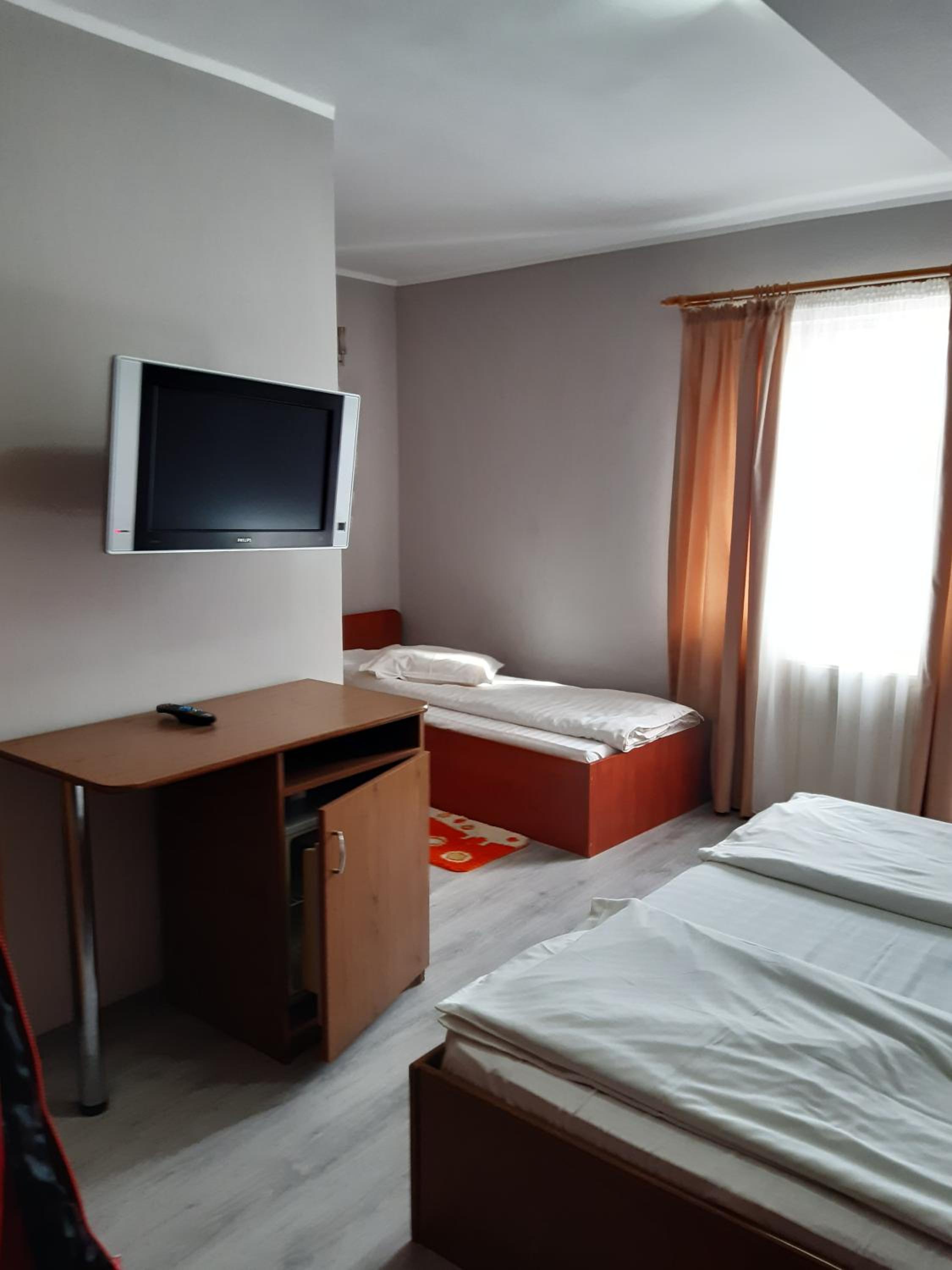 Classic Triple Room - Photo 4