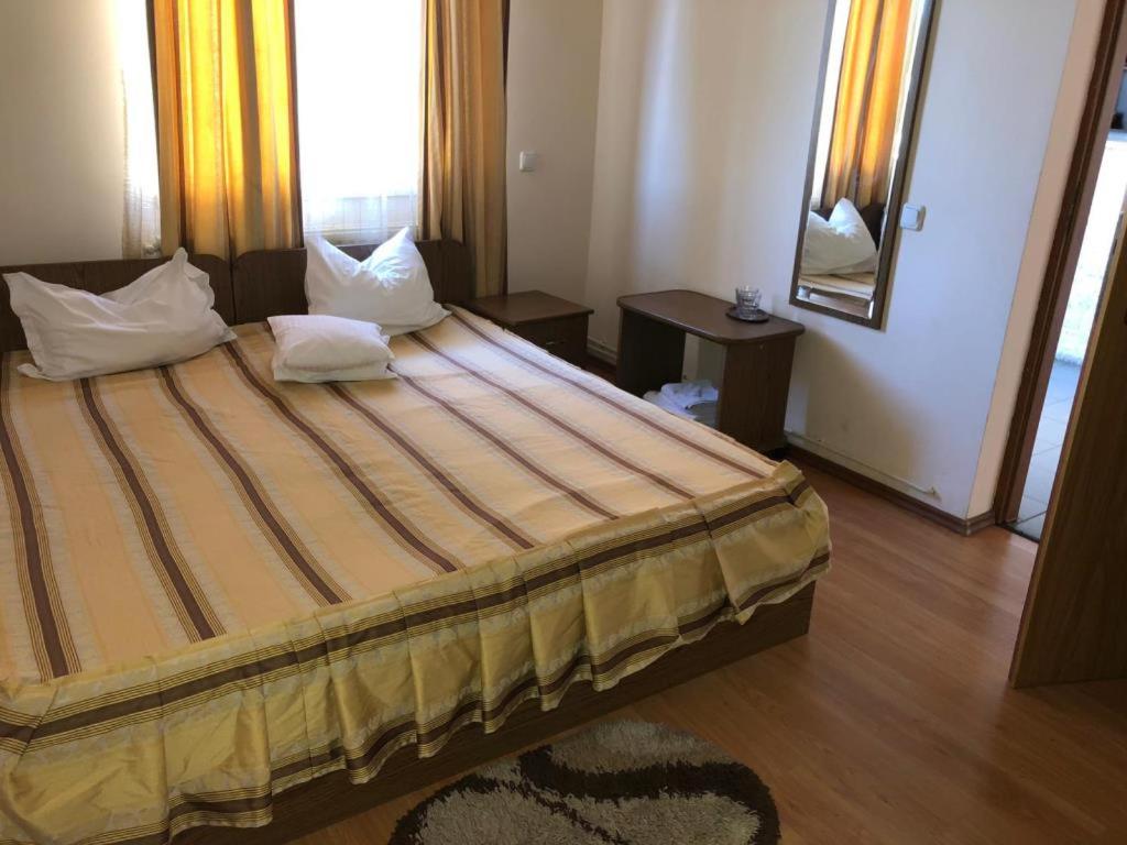 Deluxe Double Room - Photo 3