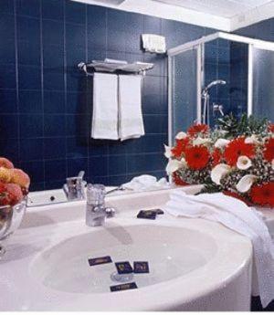 Double or Twin Room - Photo 3