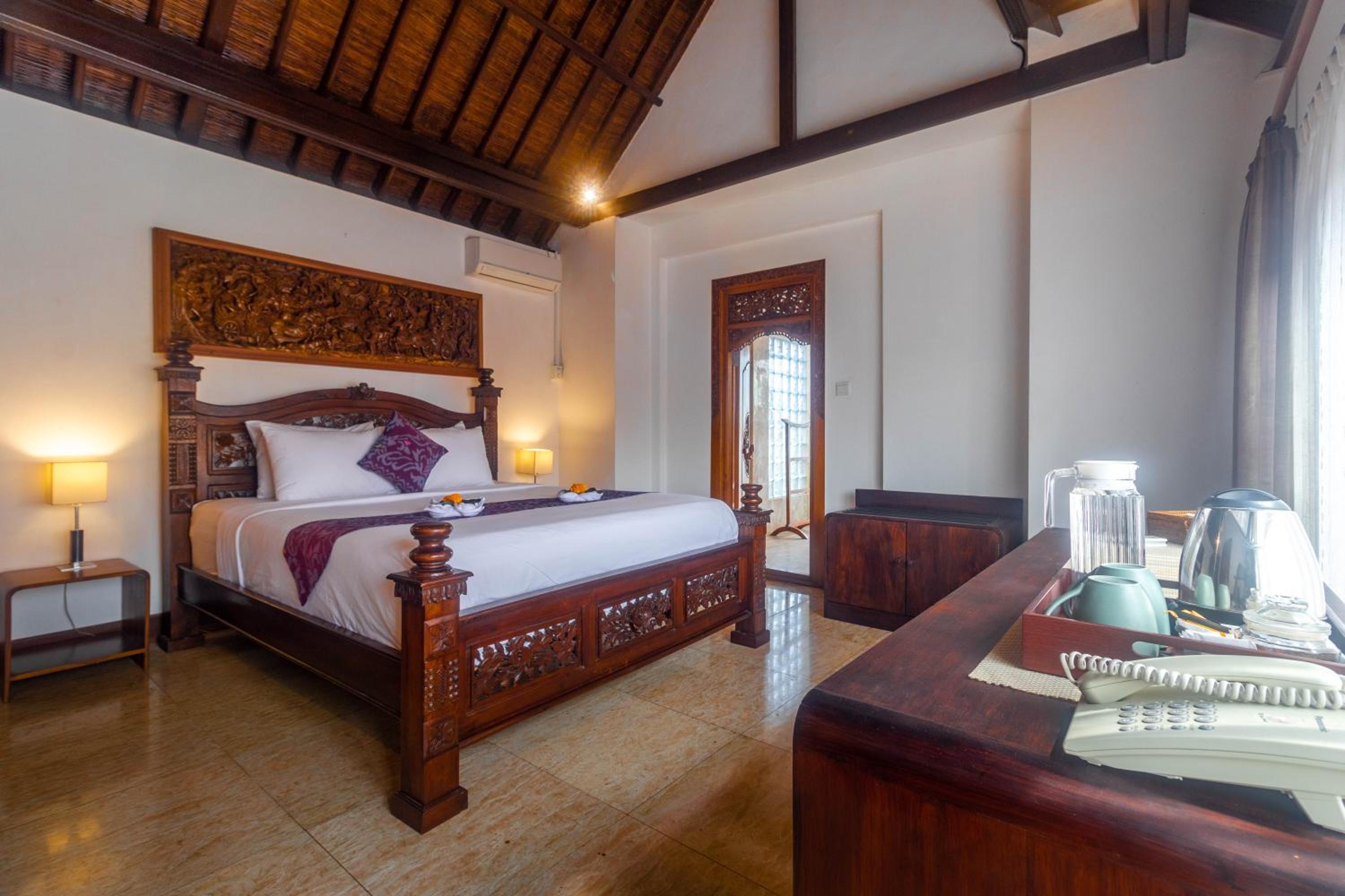 Suite with Mountain View - Photo 12