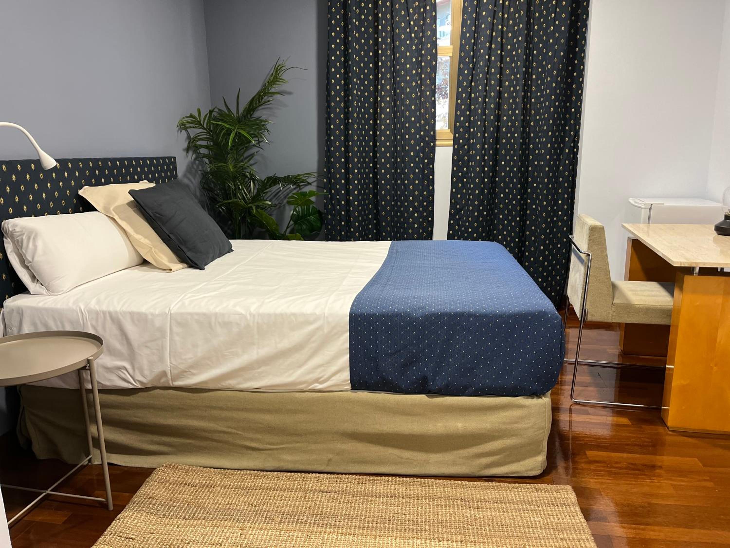Budget Double Room photo 2
