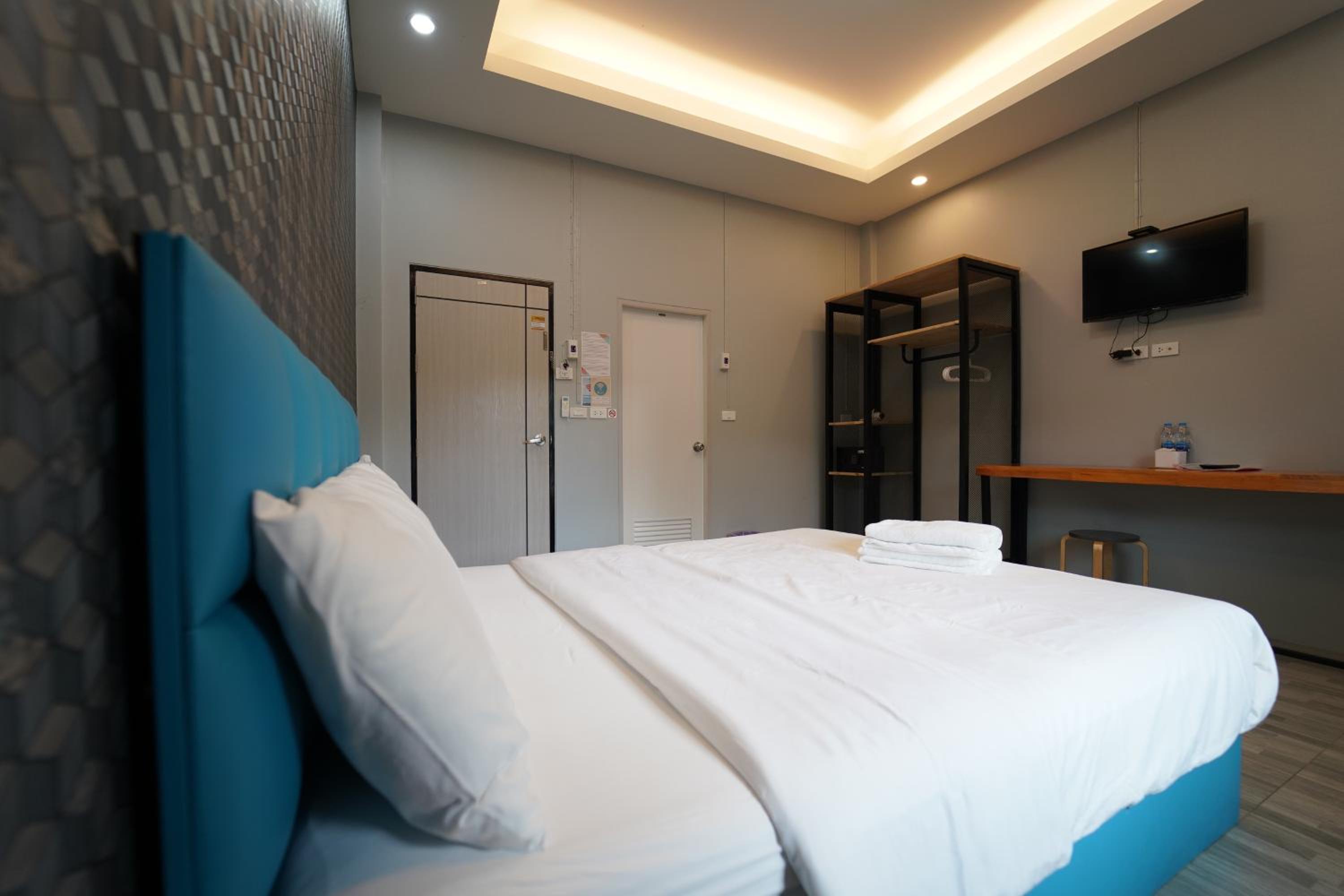 Double Room with Mountain View - Photo 1