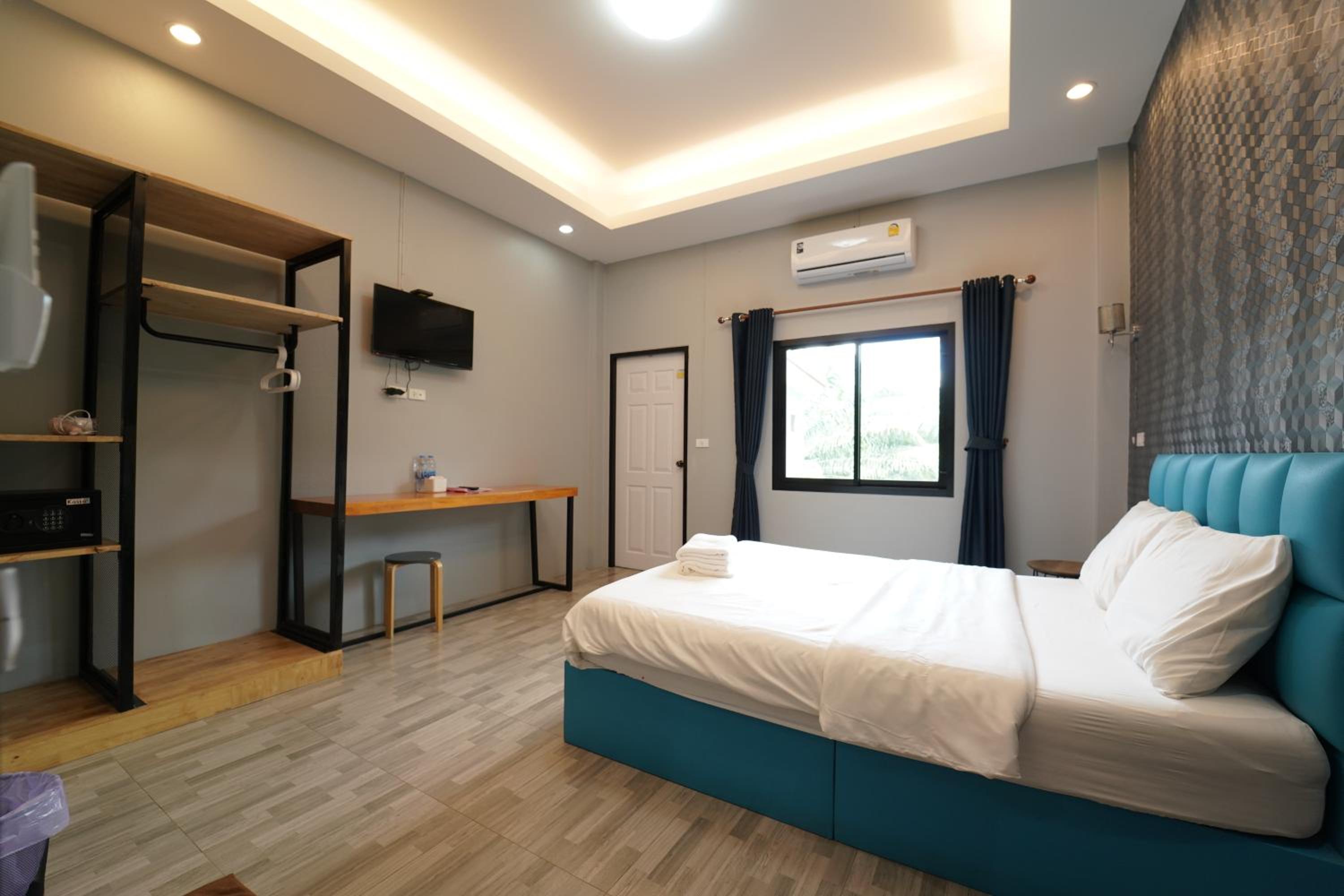Double Room with Mountain View - Photo 5