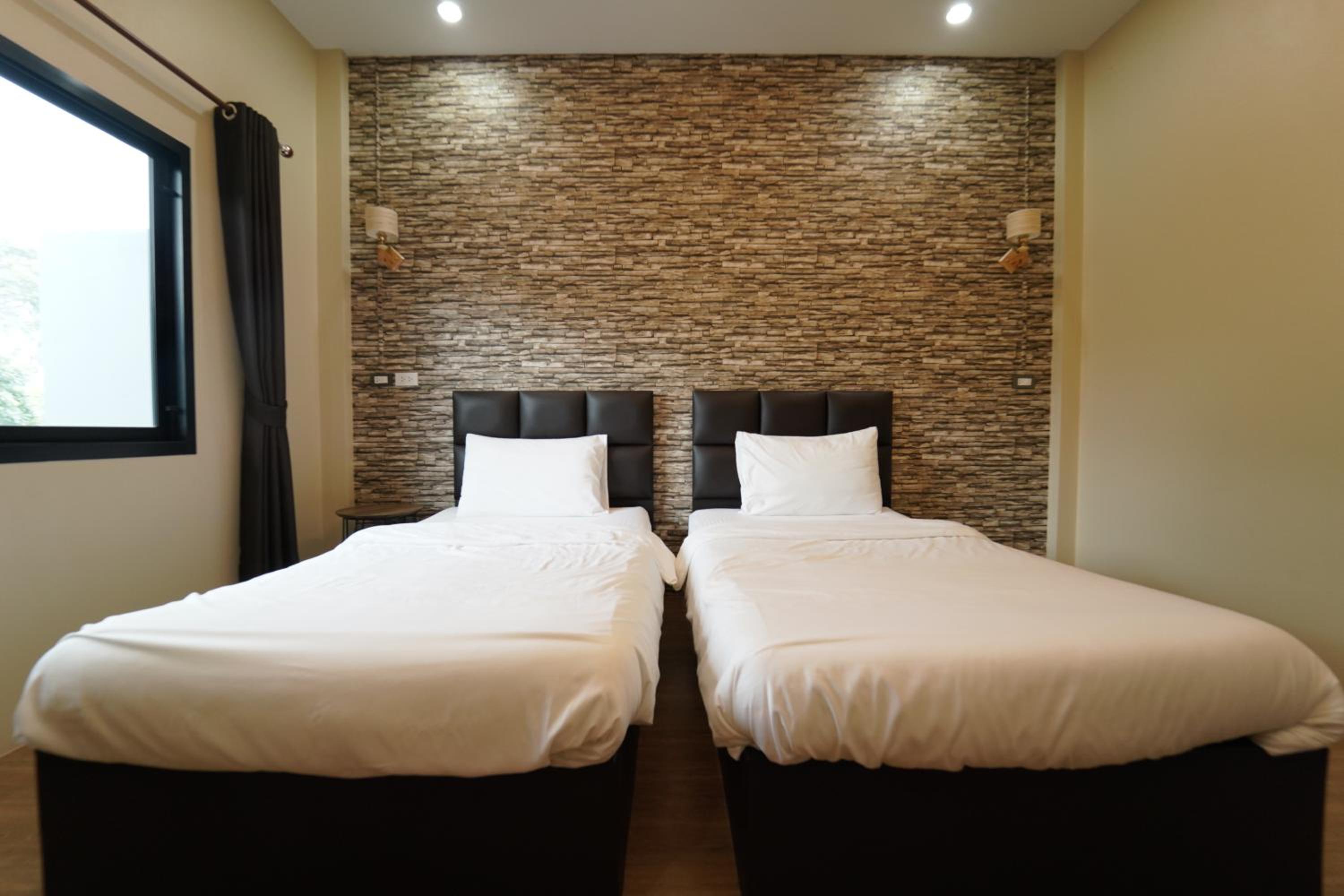 Standard Twin Room with Mountain View - Photo 3
