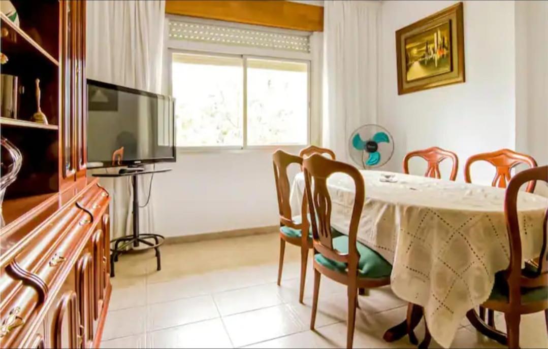 Four-Bedroom House photo 2