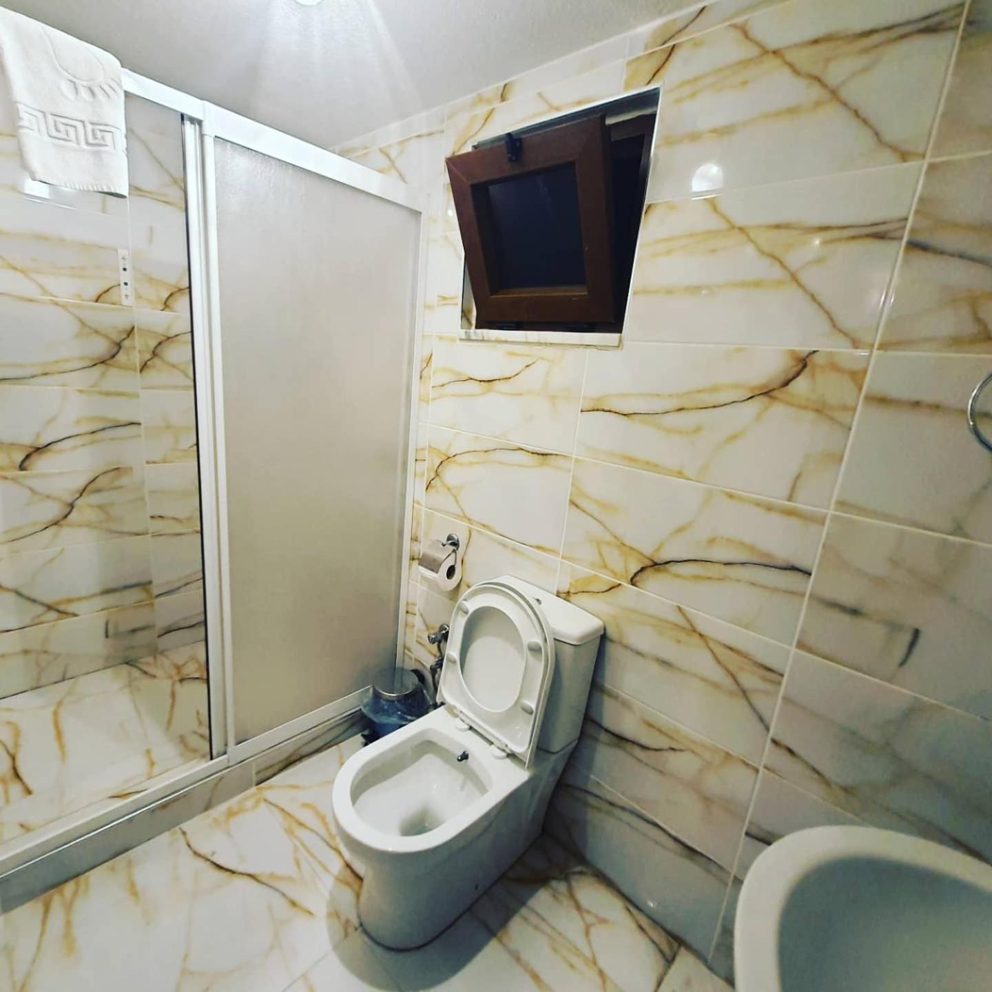 Basic Triple Room photo 3