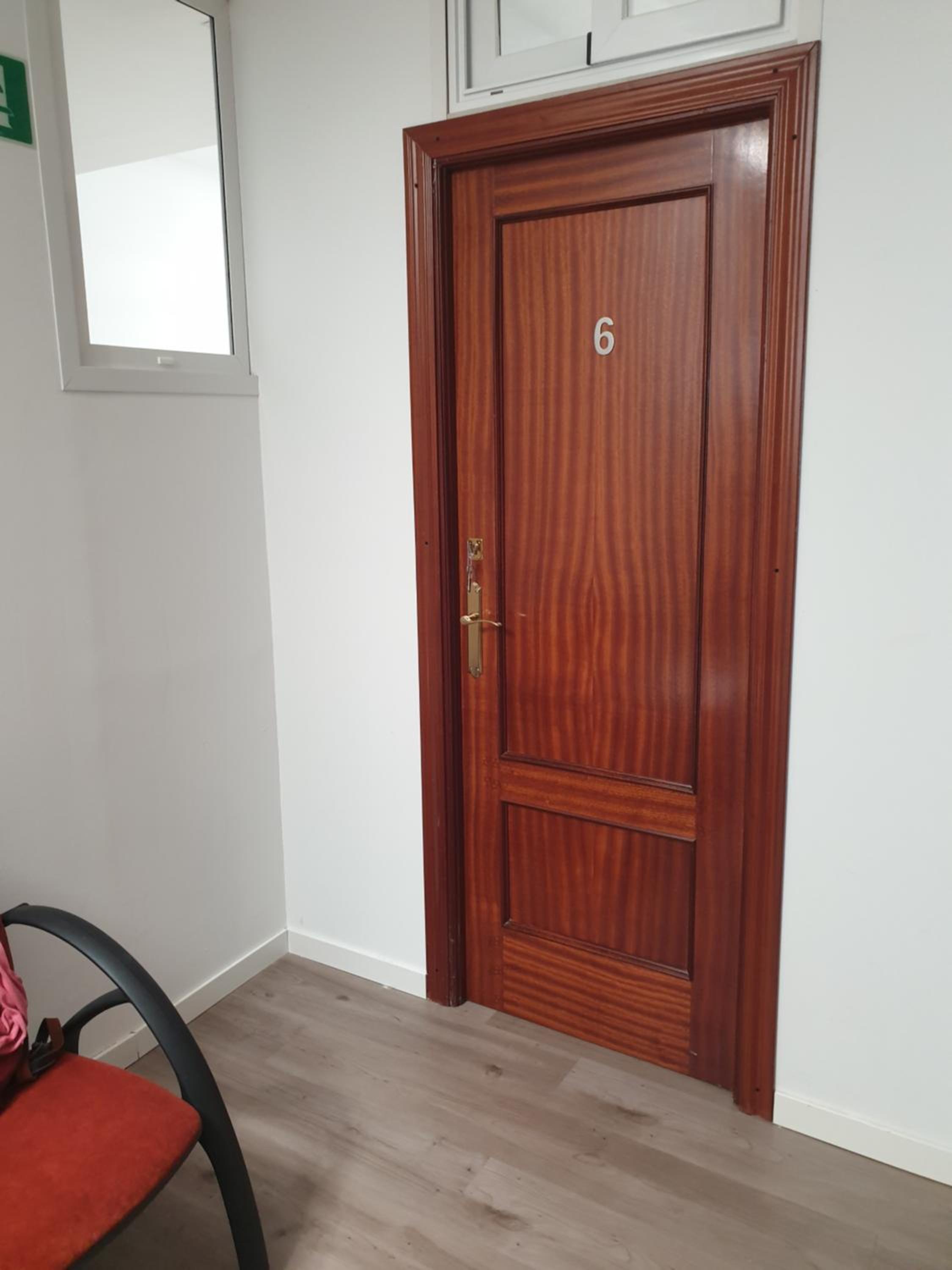 Standard Double Room - Photo 8