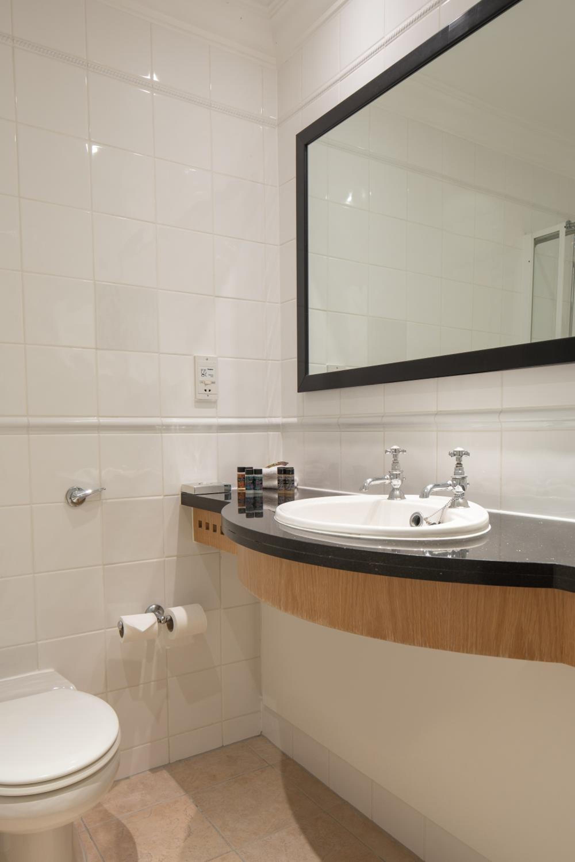 Standard Double Room - Non-Smoking - Photo 3