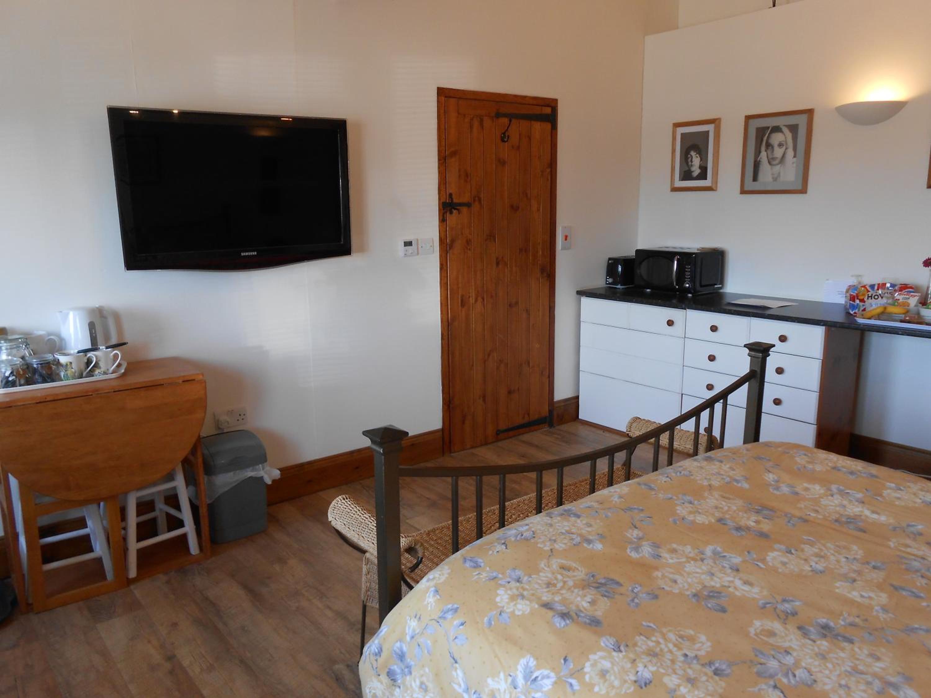 Deluxe King Room photo 2