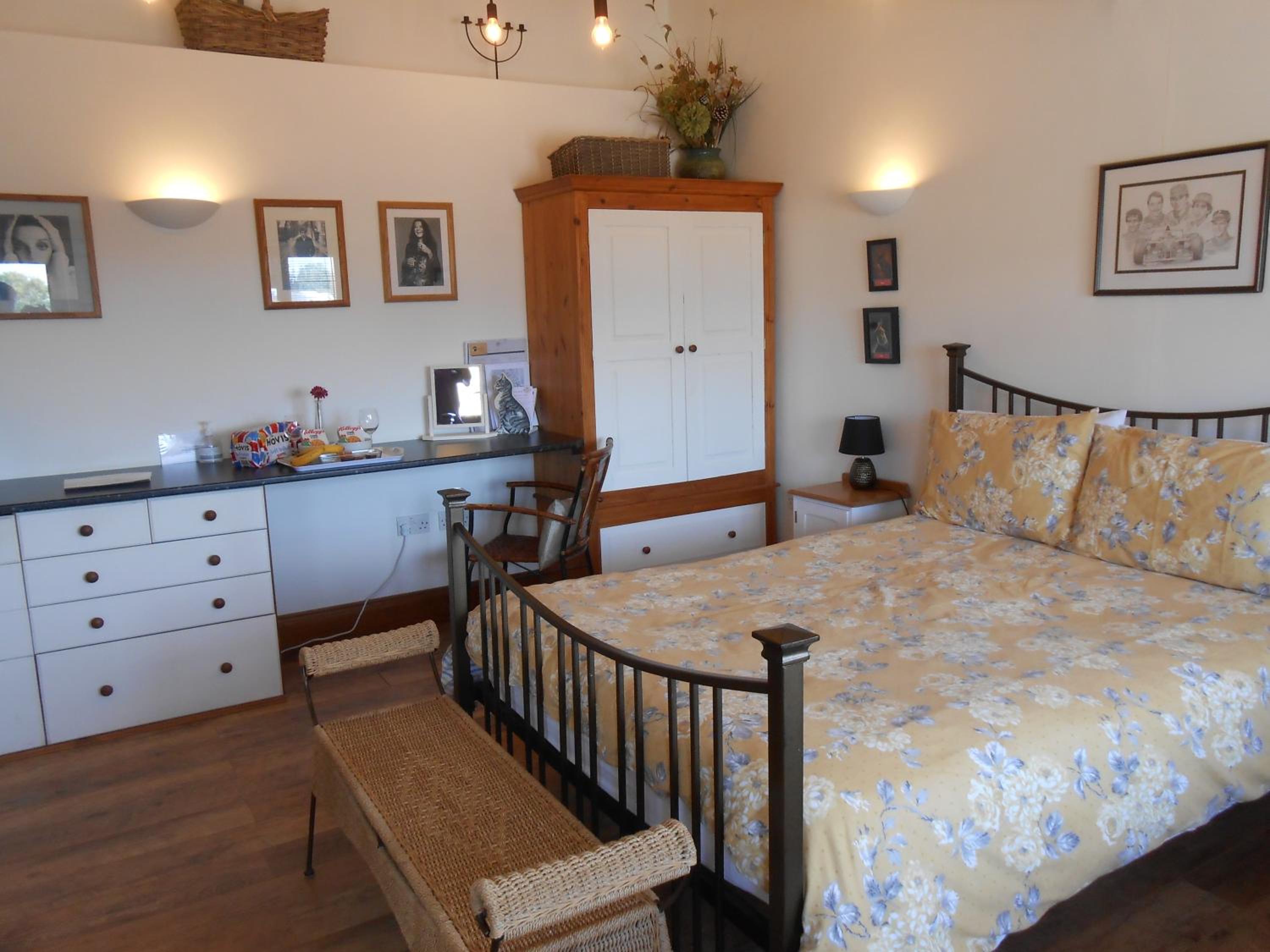 Deluxe King Room photo 2