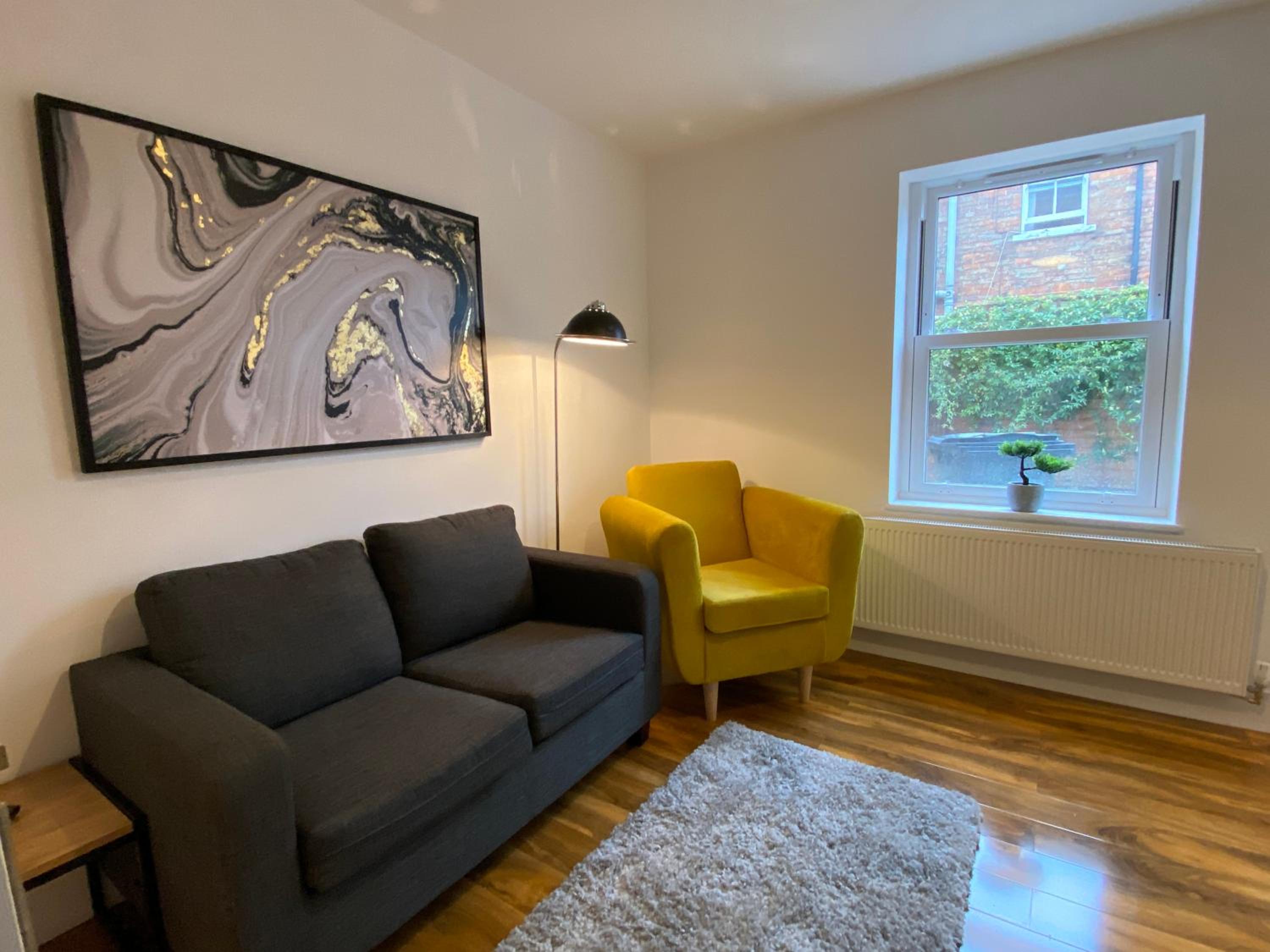 Apartment photo 2