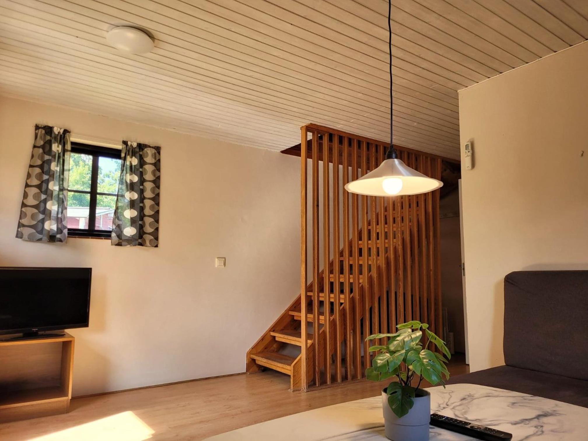 Three-Bedroom Cottage - Photo 9