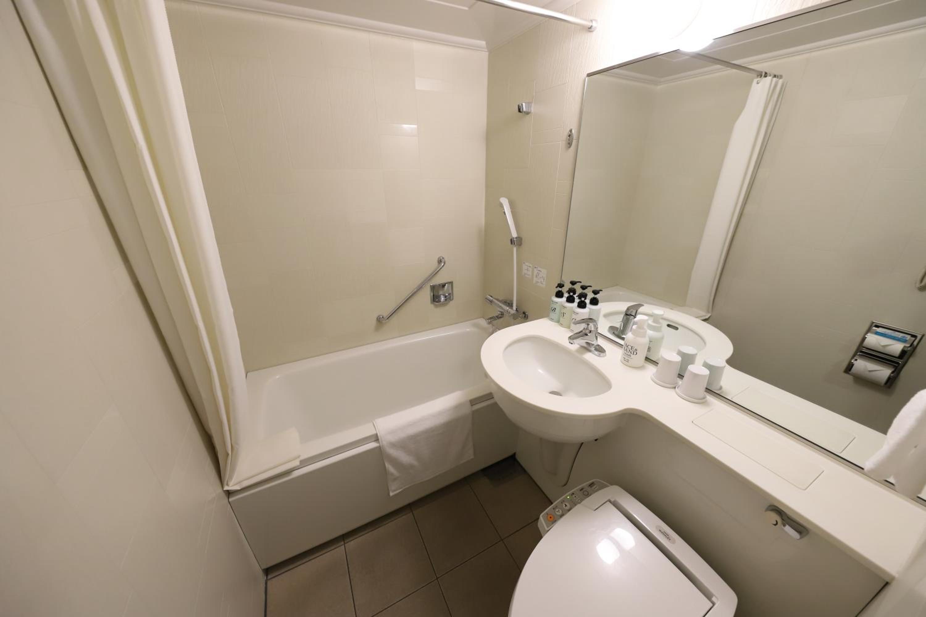 Standard Single Room - Non-Smoking photo 3