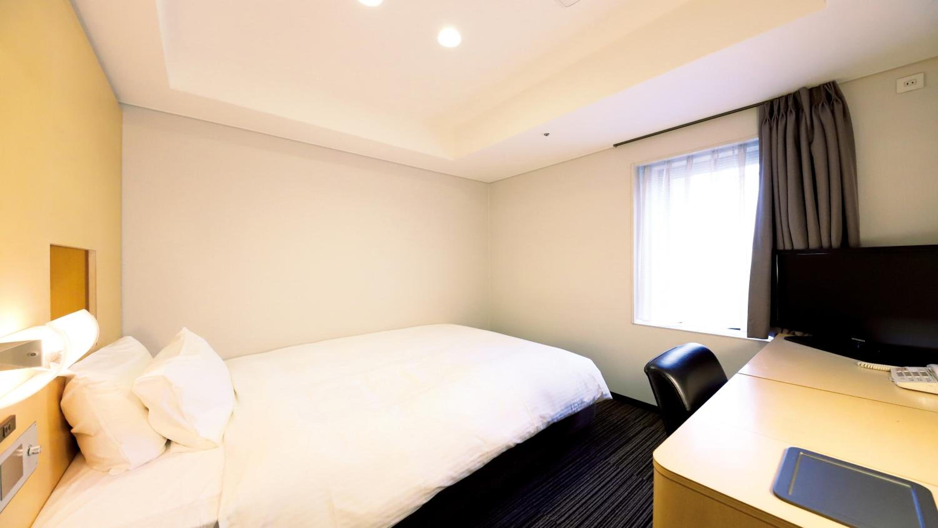 Standard Double Room - Non-Smoking photo 2