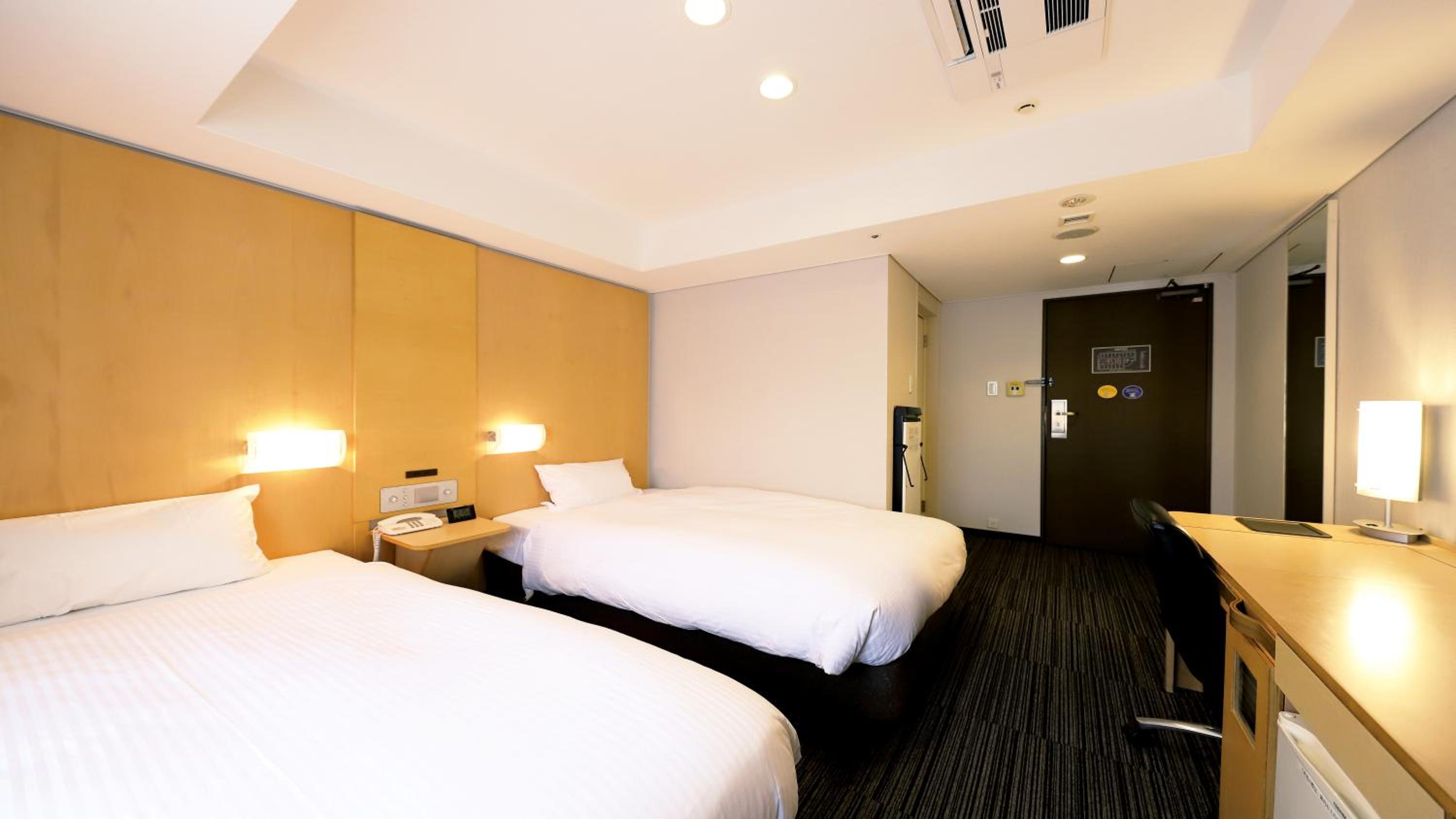 Standard Twin Room - Smoking - No Daily Cleaning photo 1