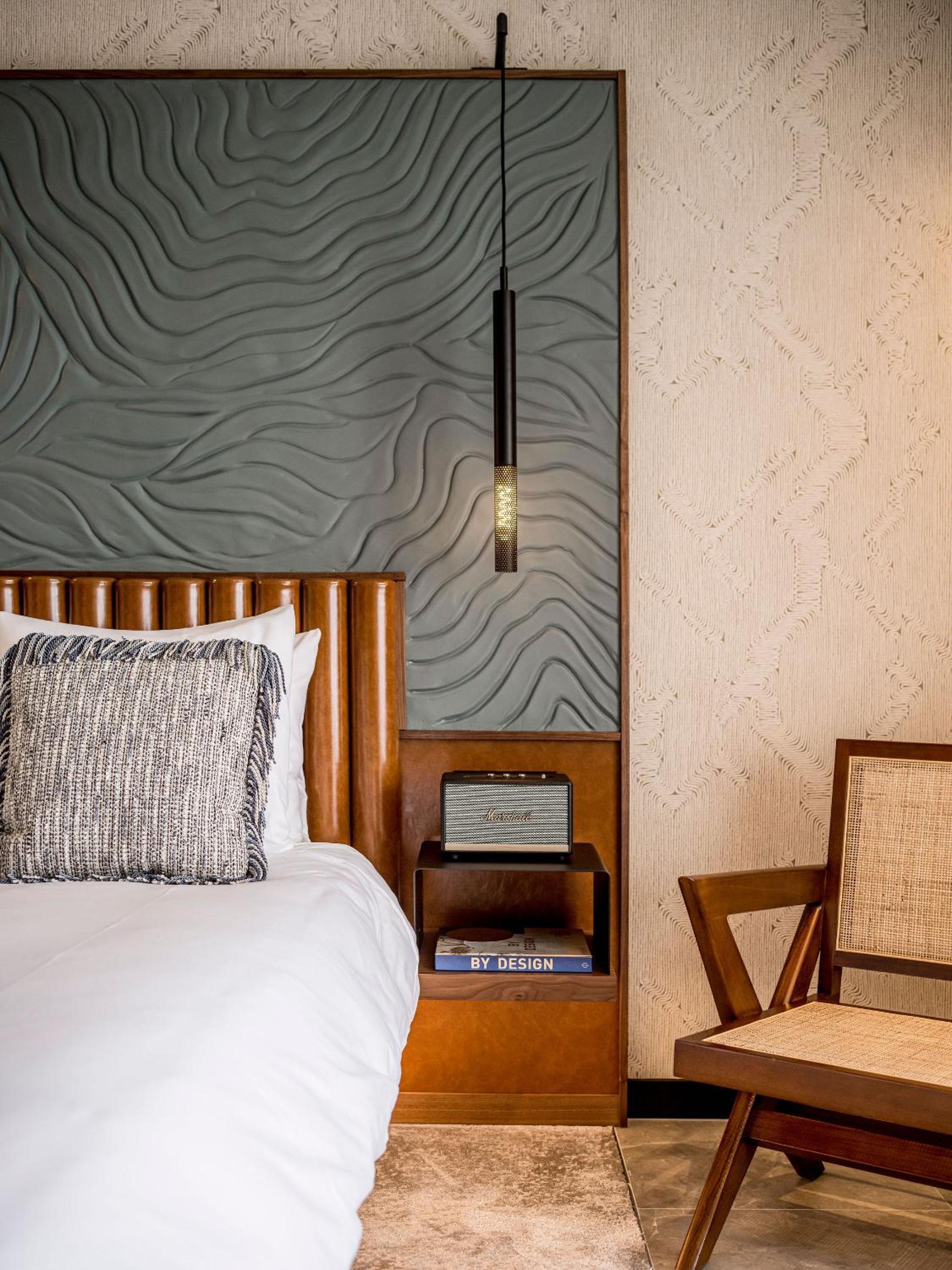 Dutch Delight Double Room with Balcony - Photo 7