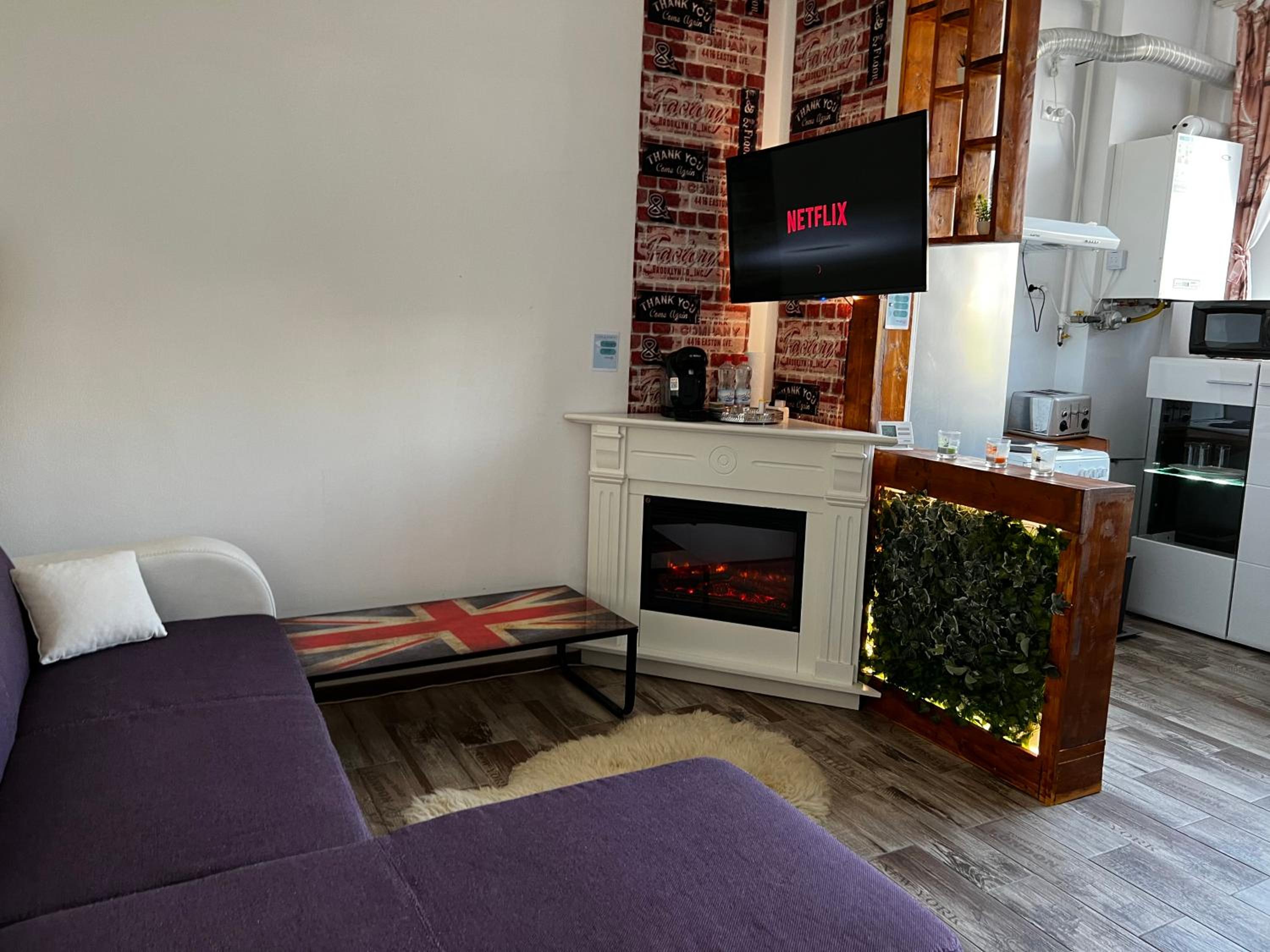 One-Bedroom Apartment - Photo 64