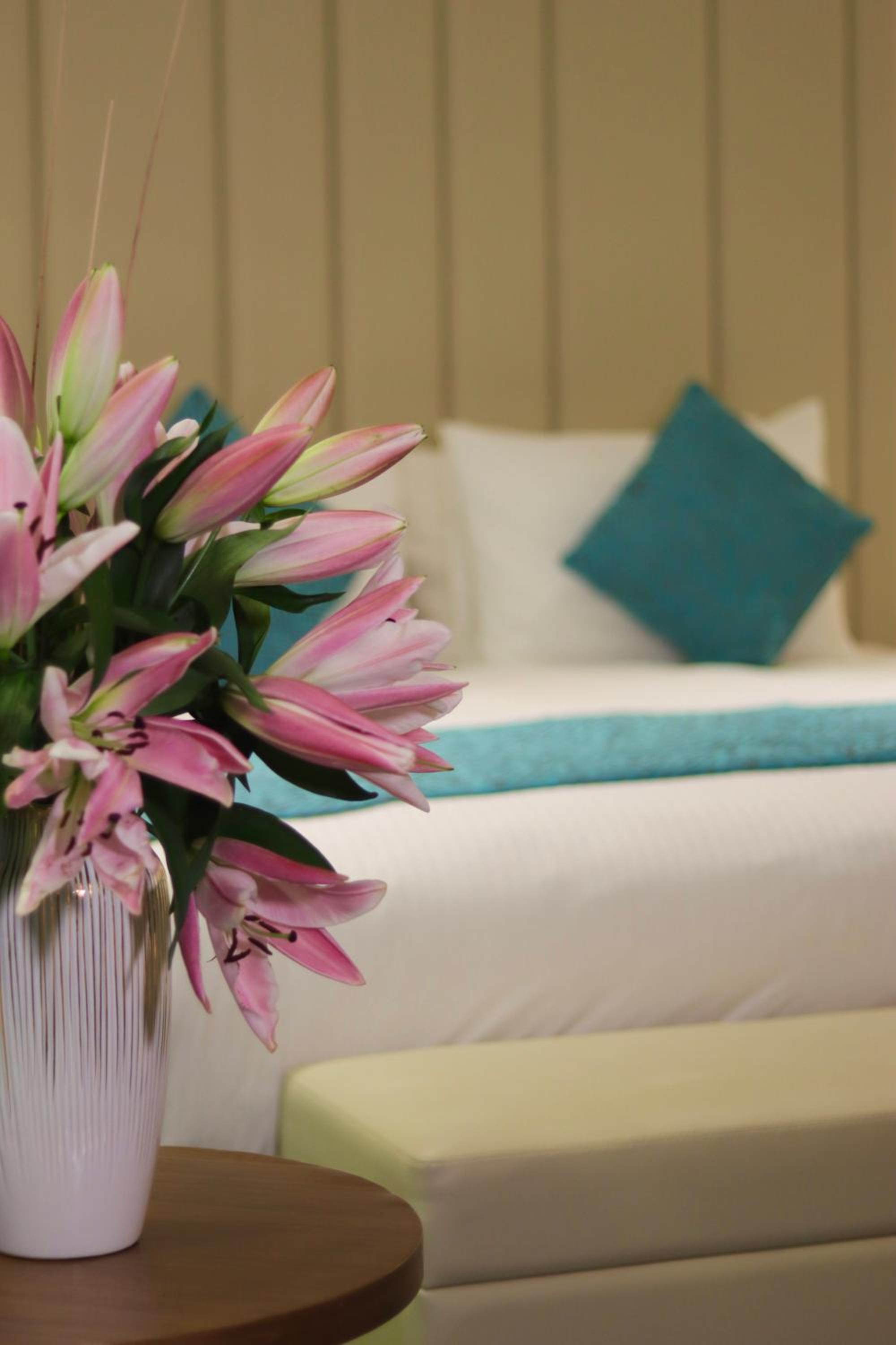 Superior Room king bed - Photo 4