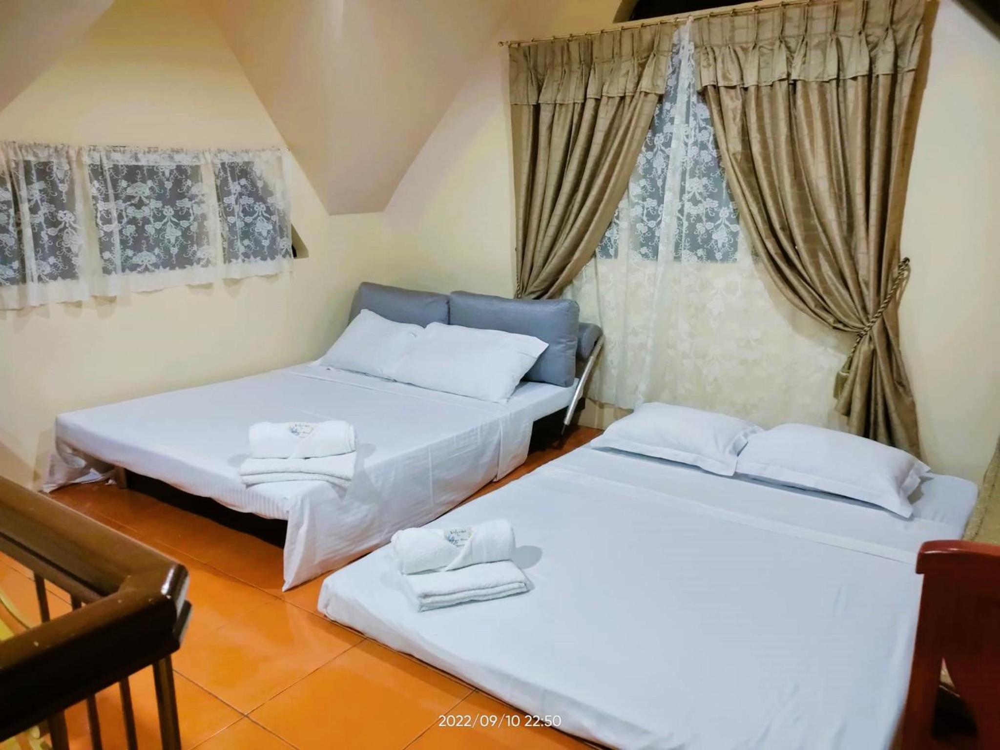 Deluxe Double Room with Balcony and Sea View - Photo 8