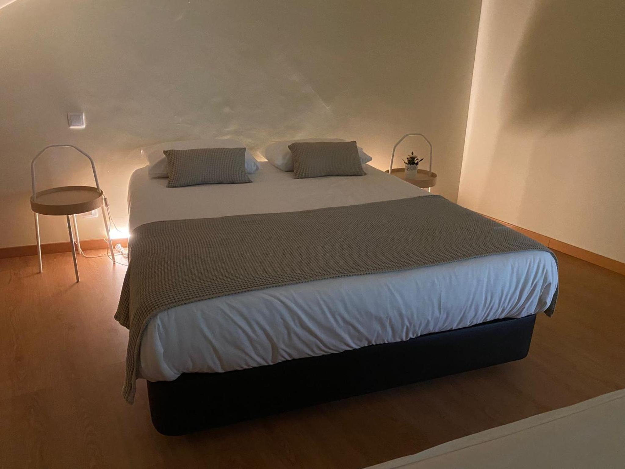 Two-Bedroom Apartment - Photo 8