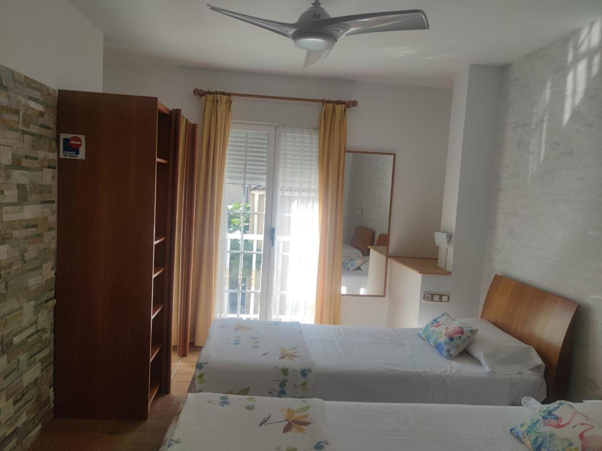 Double or Twin Room - Photo 6