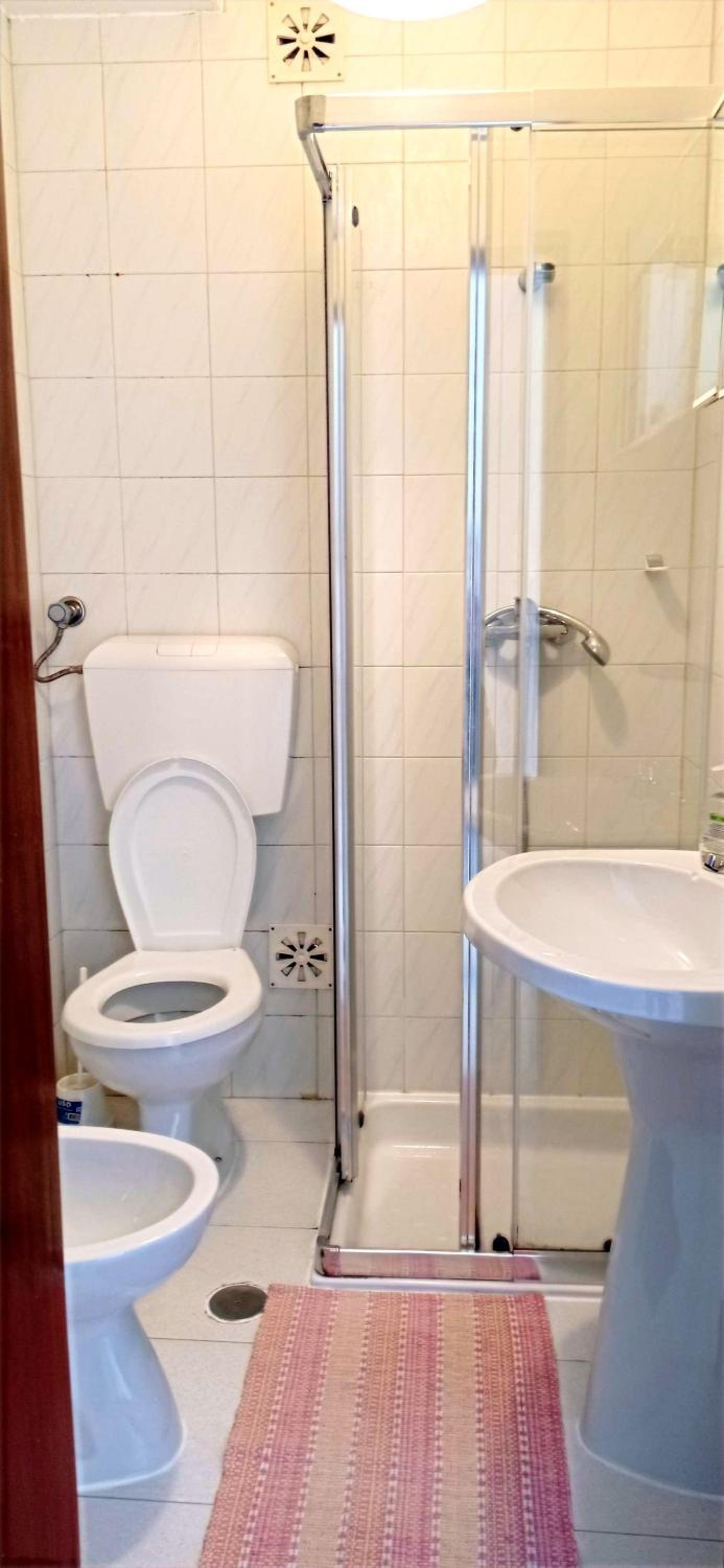 One-Bedroom House photo 3