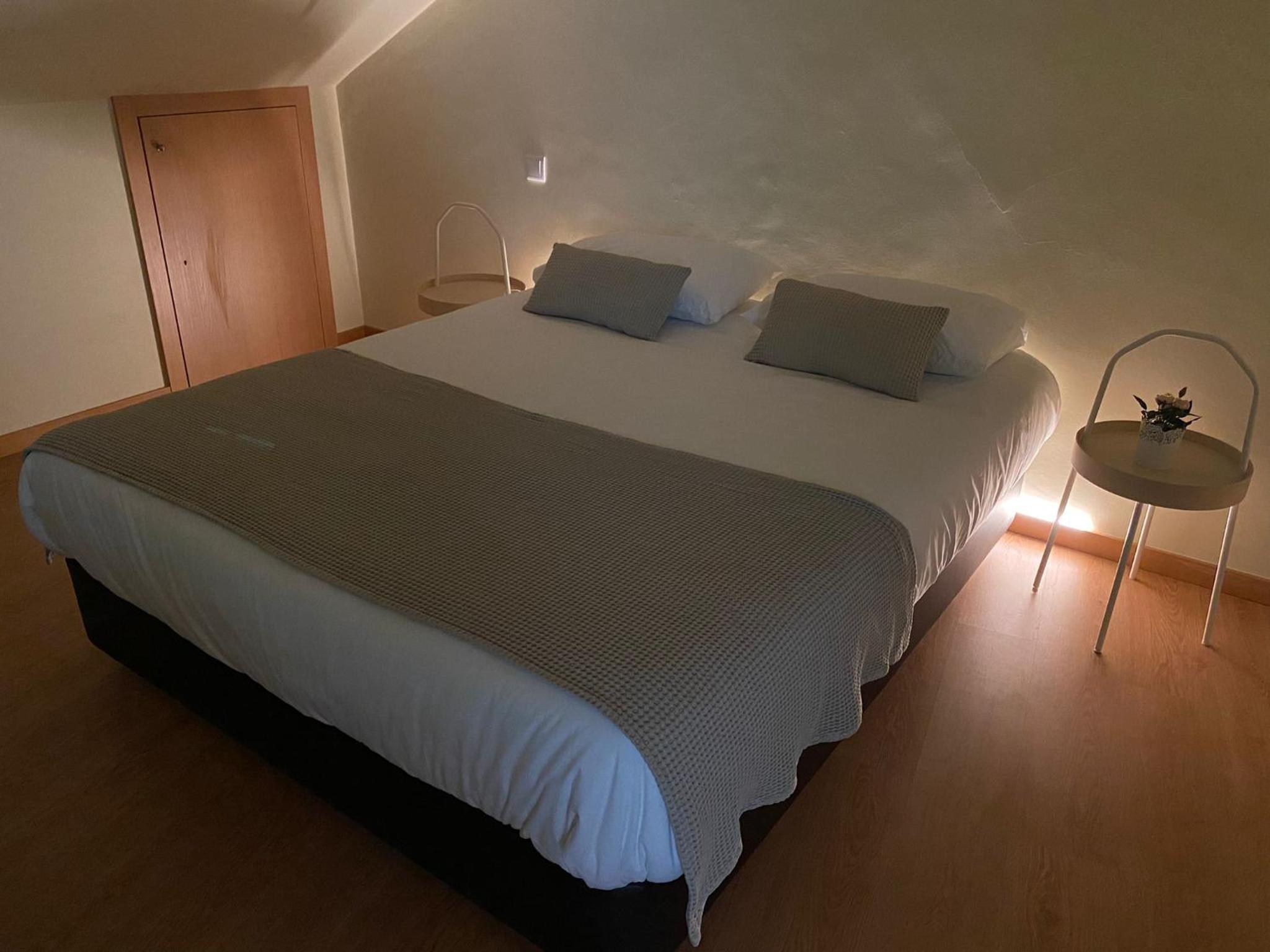 Two-Bedroom Apartment - Photo 32