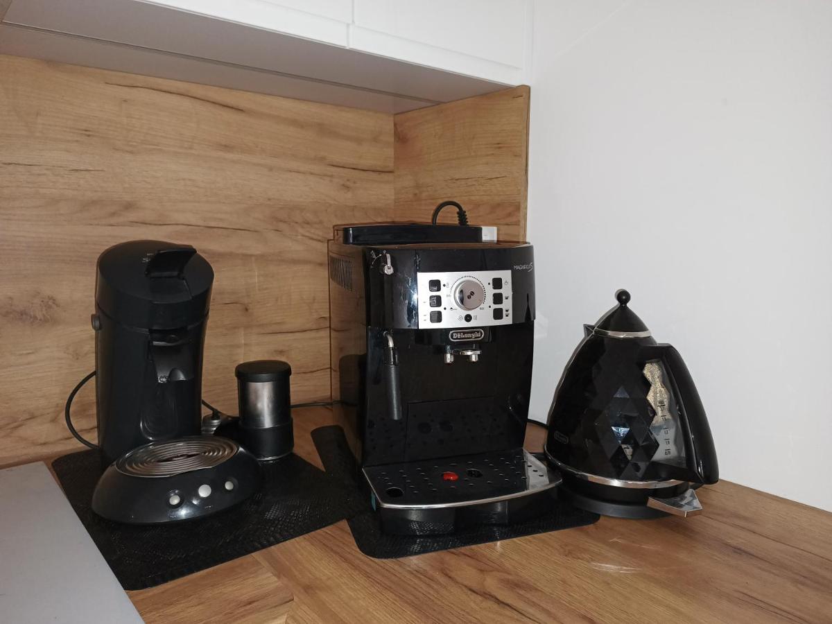 Apartment with Terrace - Photo 12