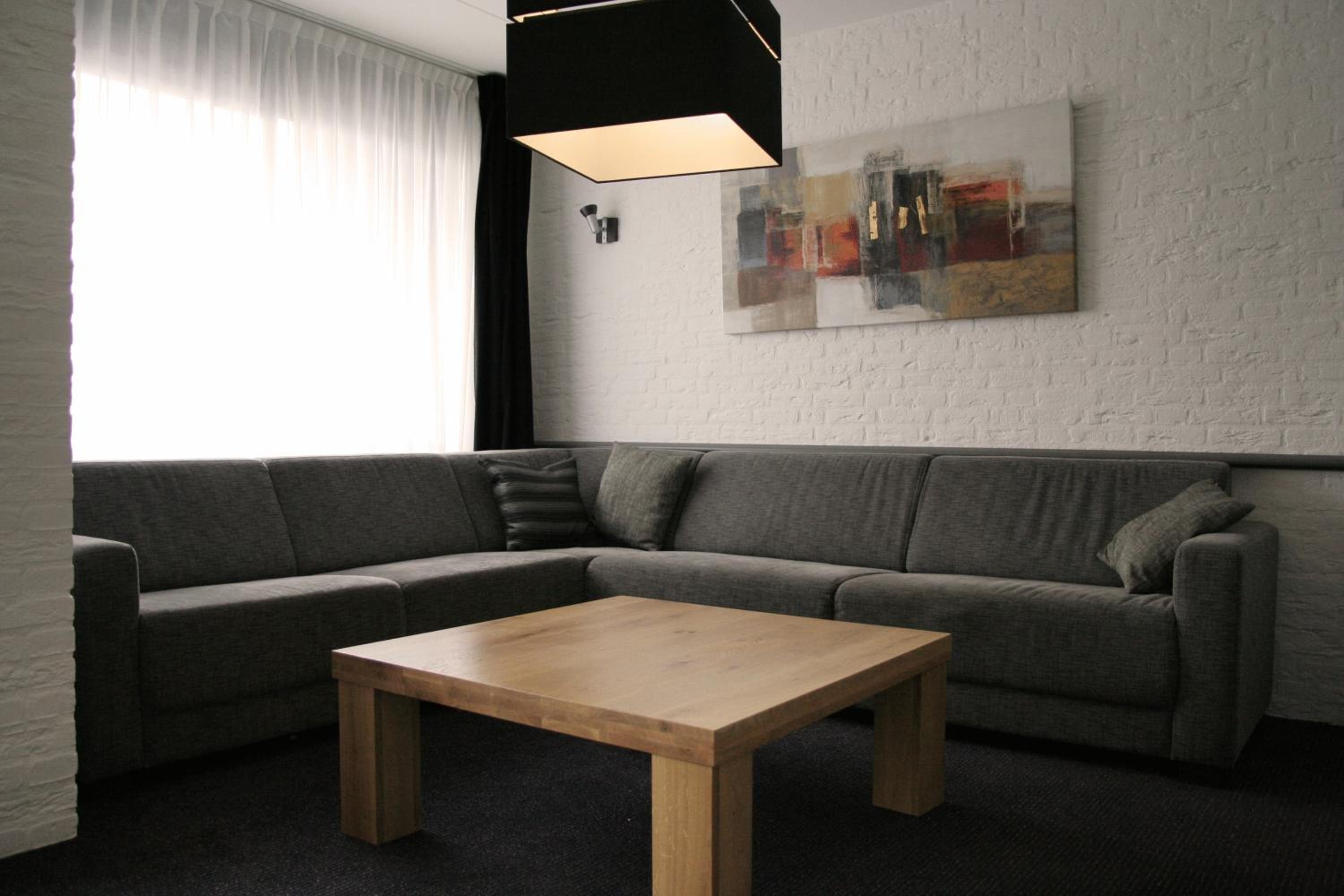 Comfort Quadruple Room with Marina View photo 3
