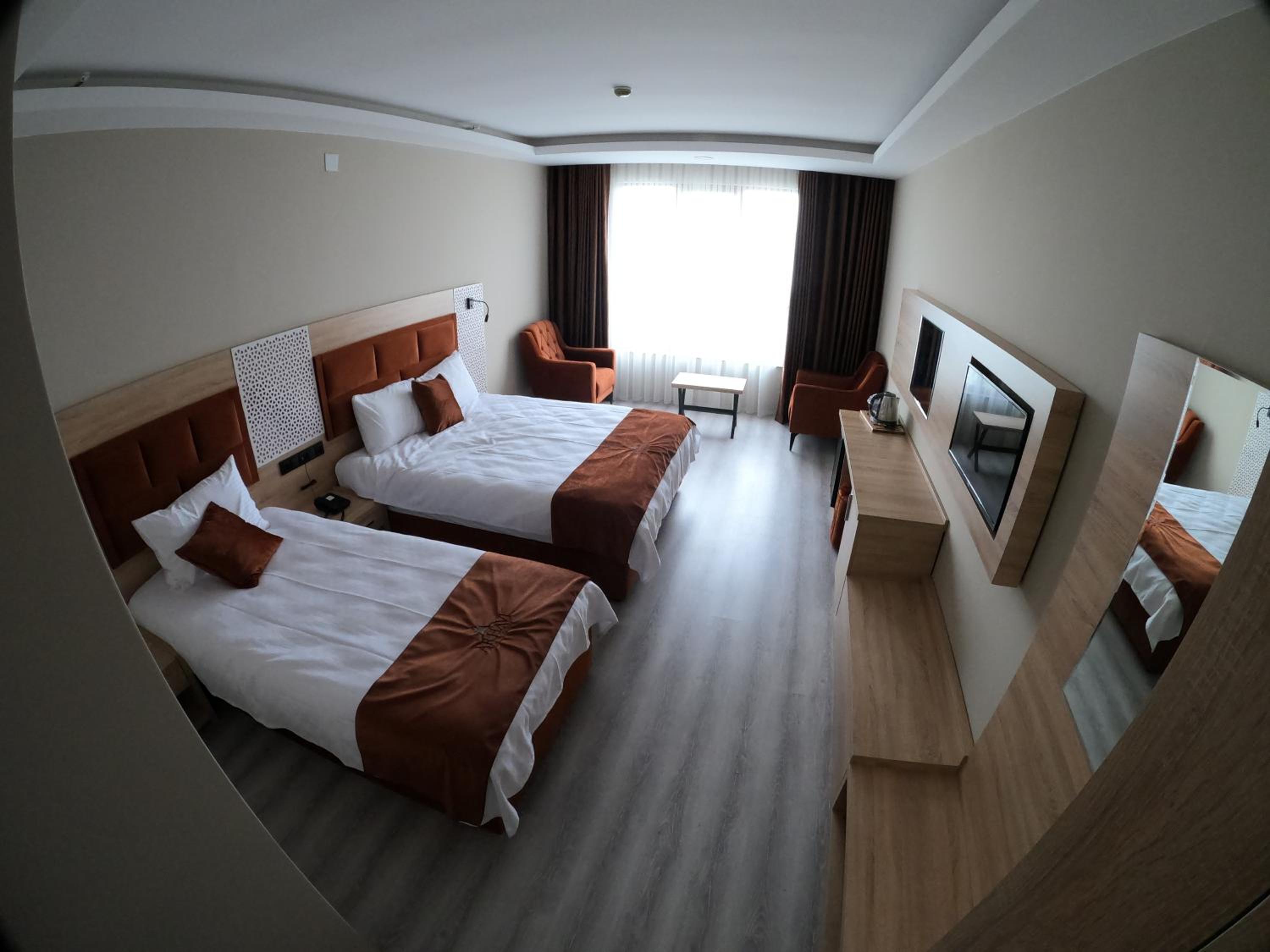 Large Double Room photo 1