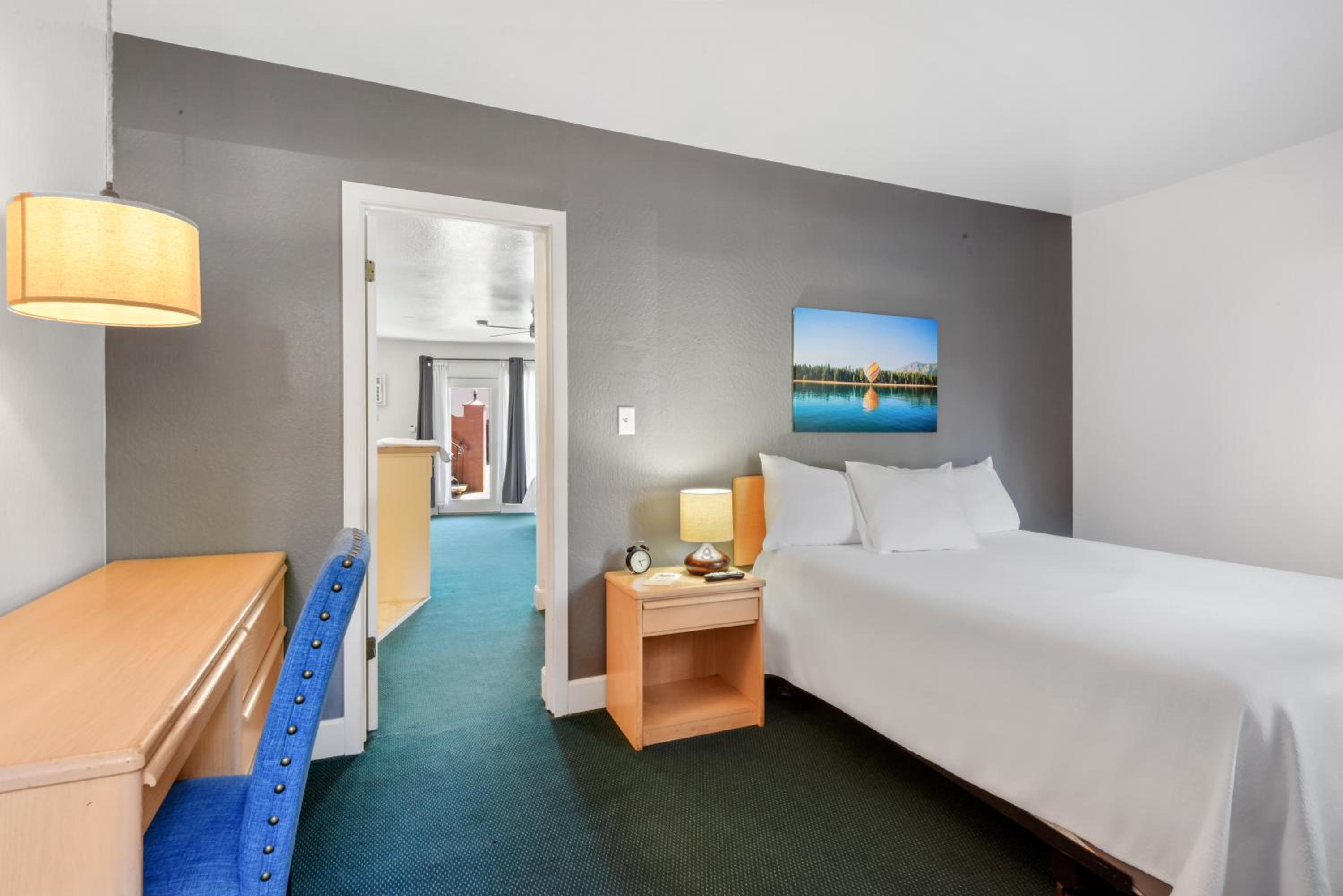 Deluxe family suite