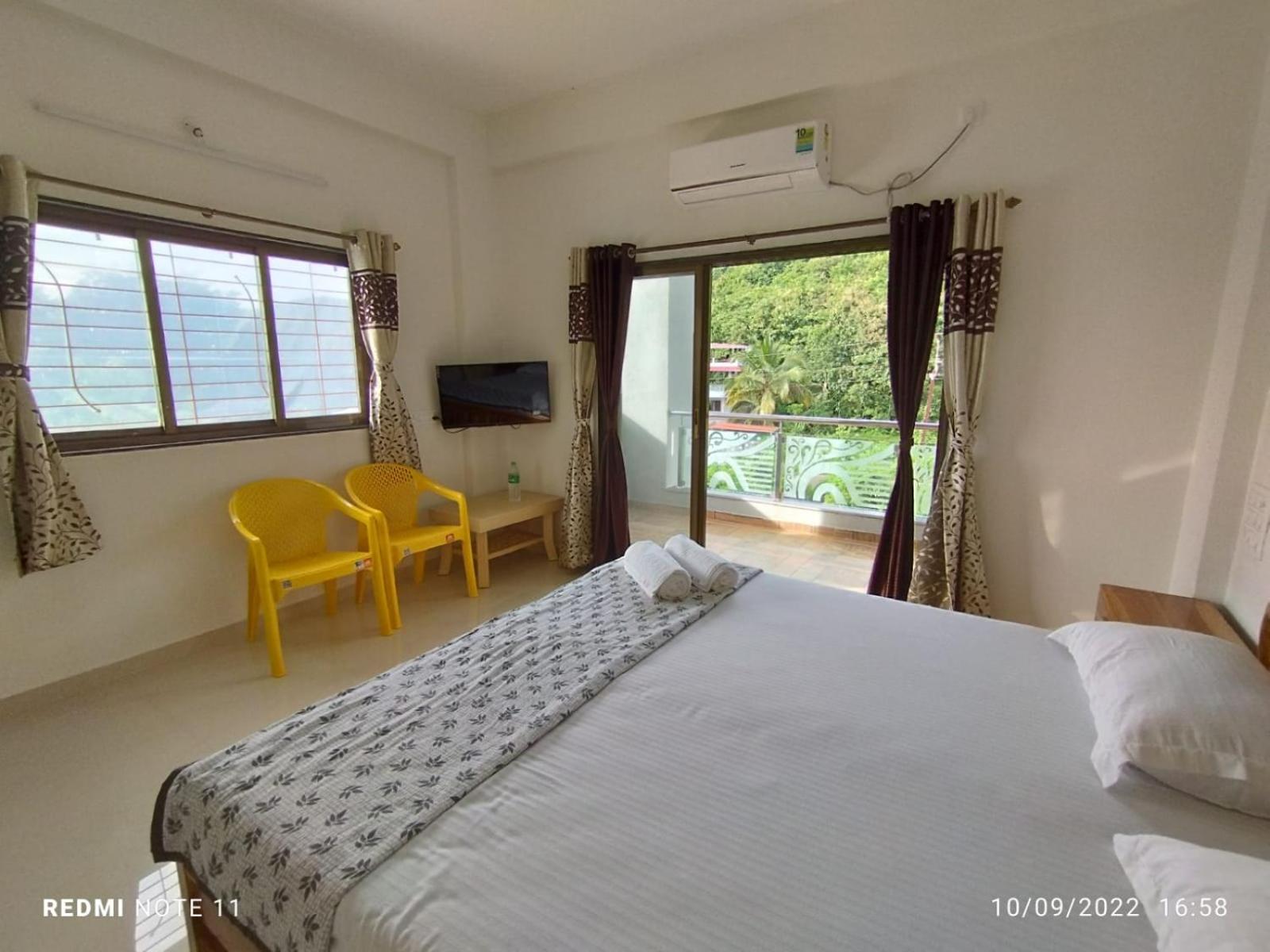 King Room with Mountain View photo 1