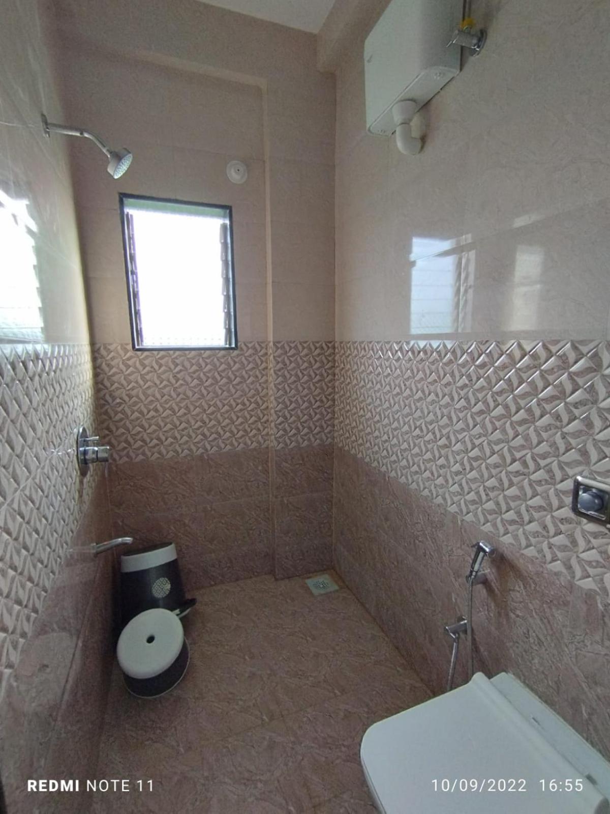 Deluxe Room - Photo 16