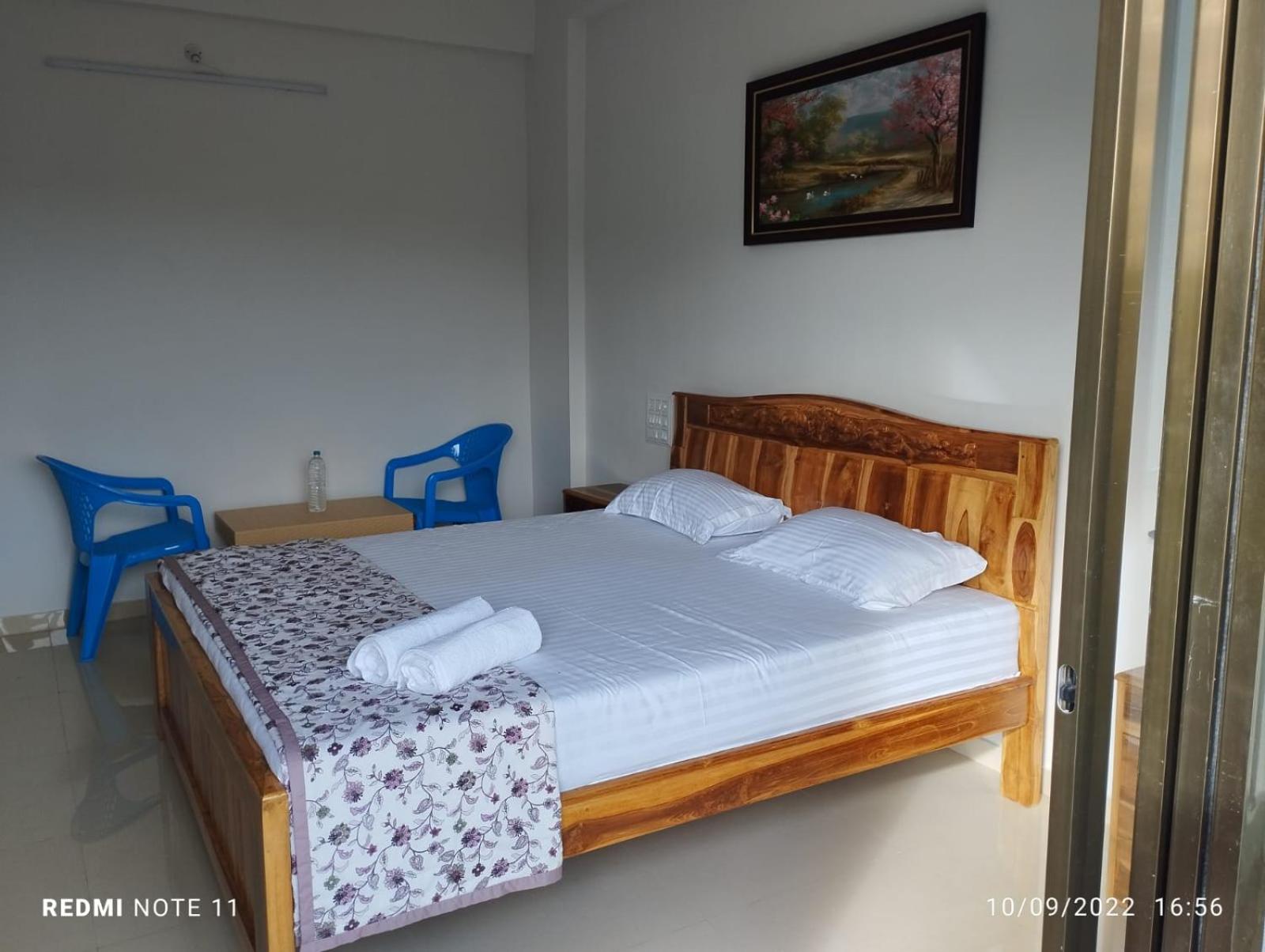 Deluxe Room - Photo 11
