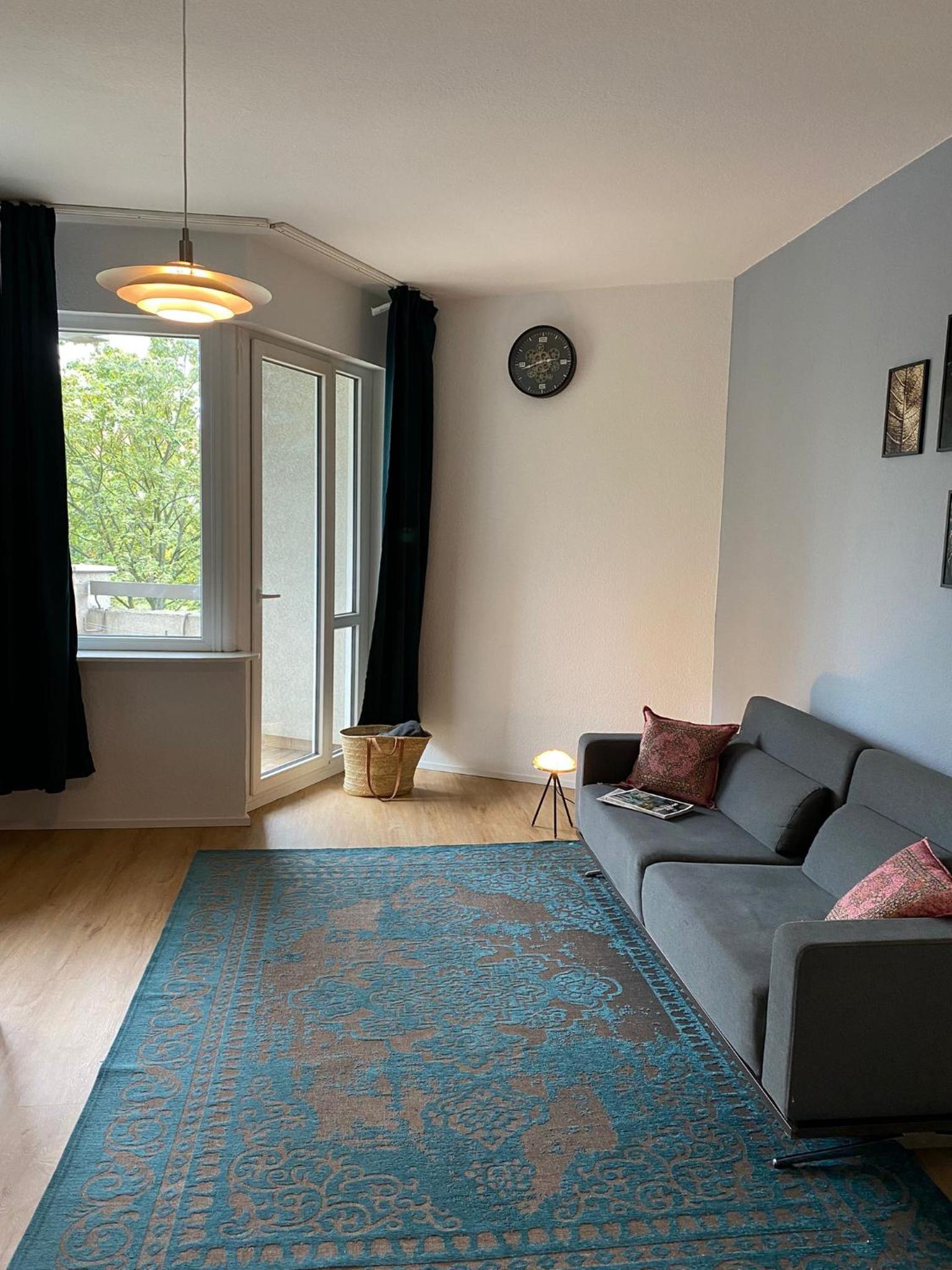 One-Bedroom Apartment photo 3