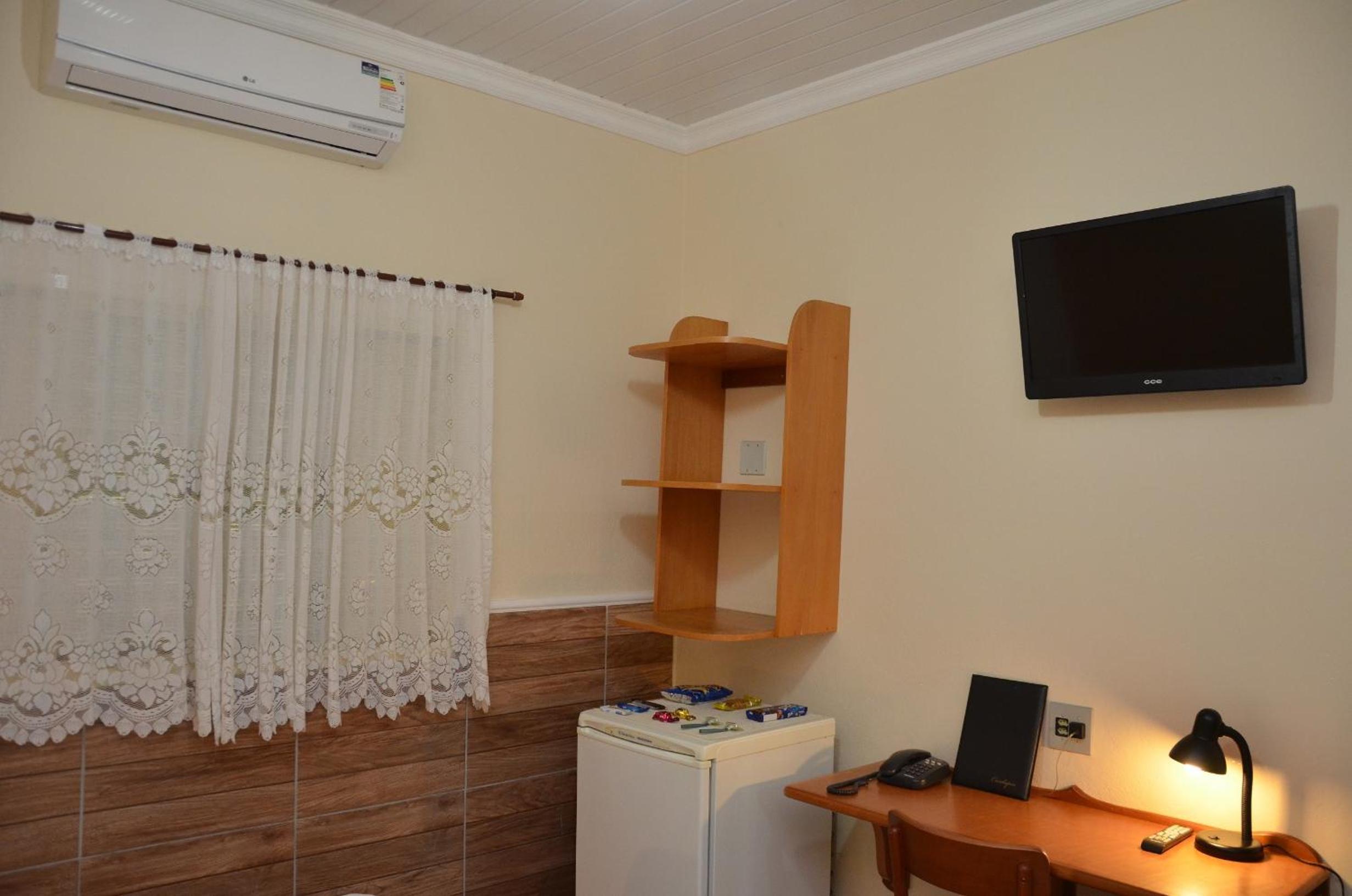 Standard Triple Room - Photo 28