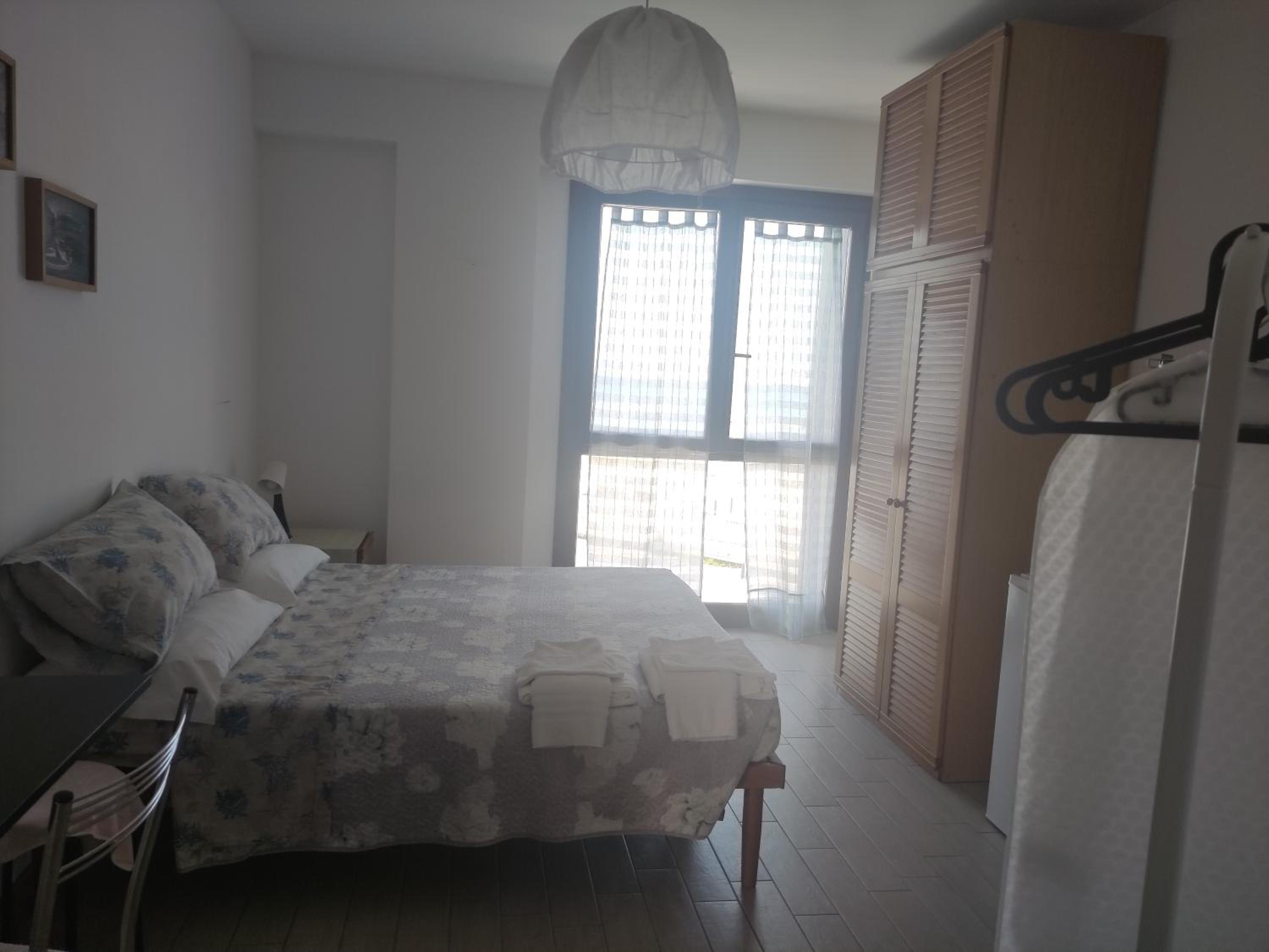 Double or Twin Room with Private Bathroom photo 1