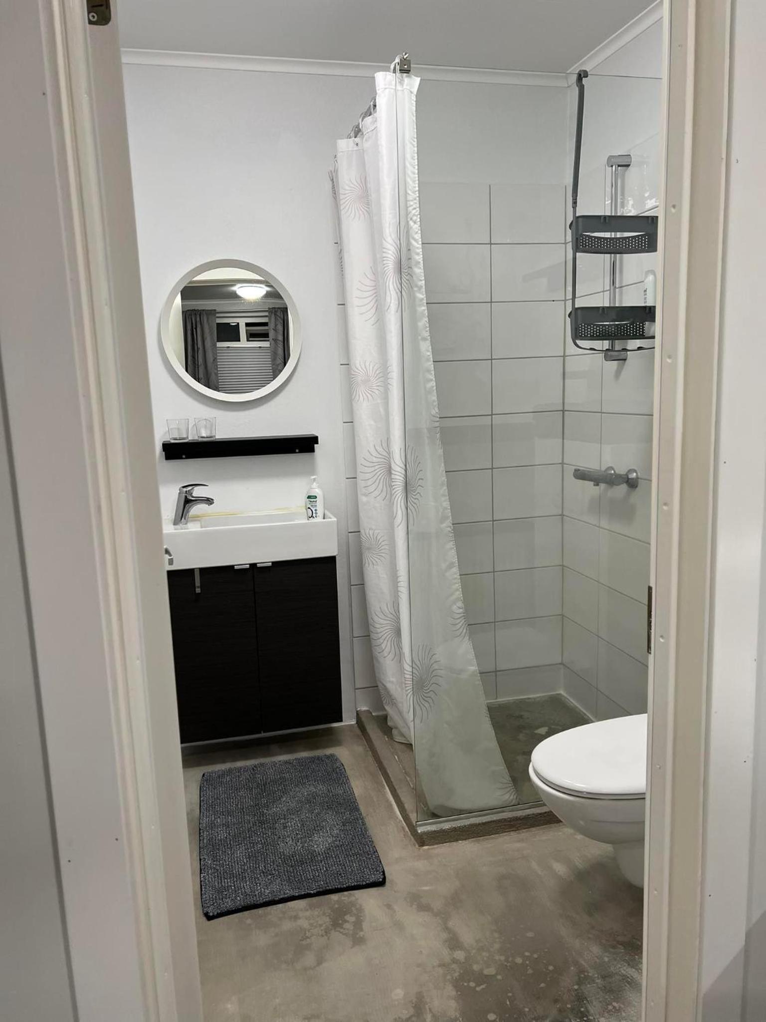 One-Bedroom Apartment - Photo 1