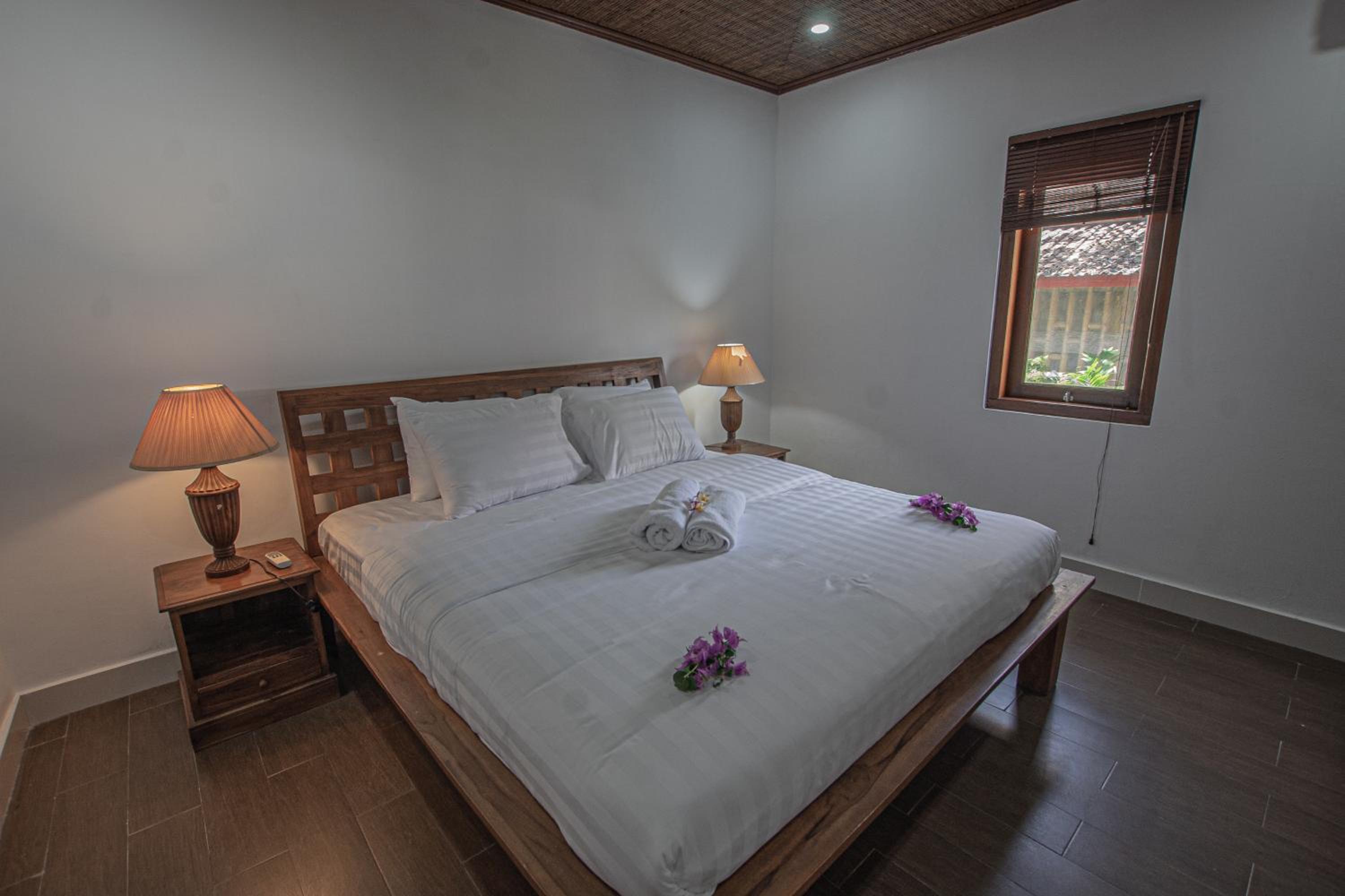 Three-Bedroom Cottage photo 2
